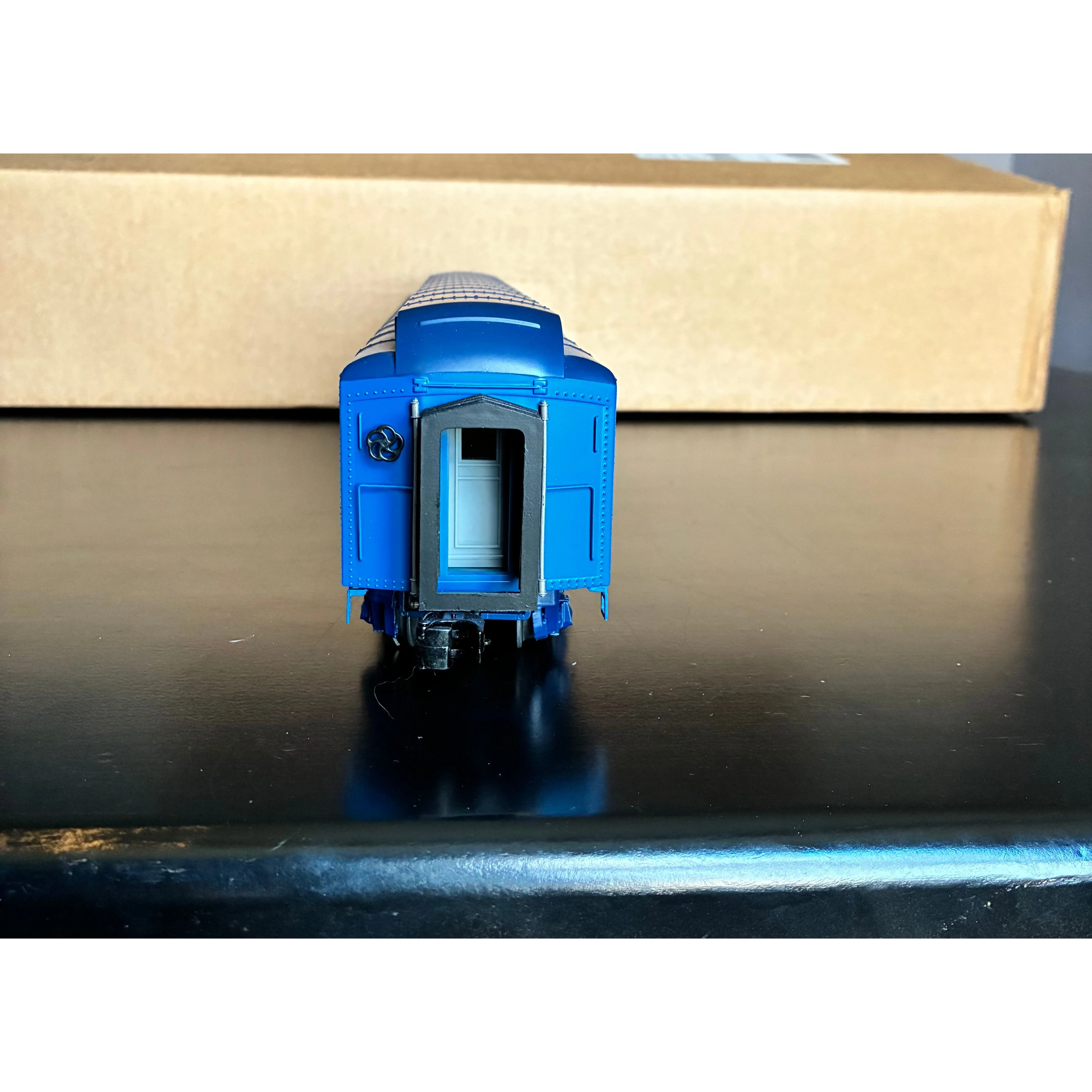 MTH 20-40086 Premier 70' Madison RPO Passenger Car - CNJ "Blue Comet" #70 - OB — photo 4