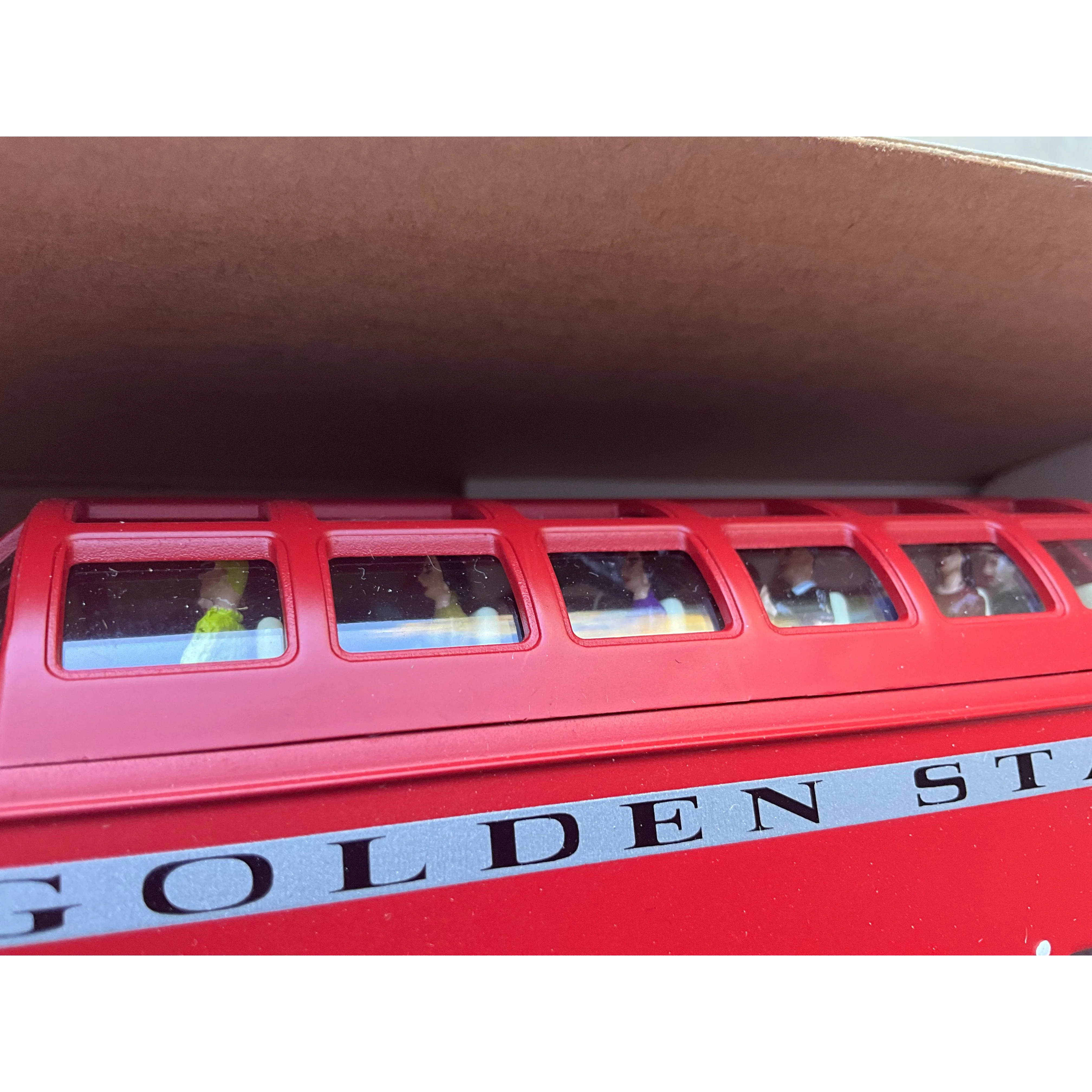 K-Line 3 rail Golden State Complete 9 Car Set (Upgraded LEDs and passengers) — photo 8