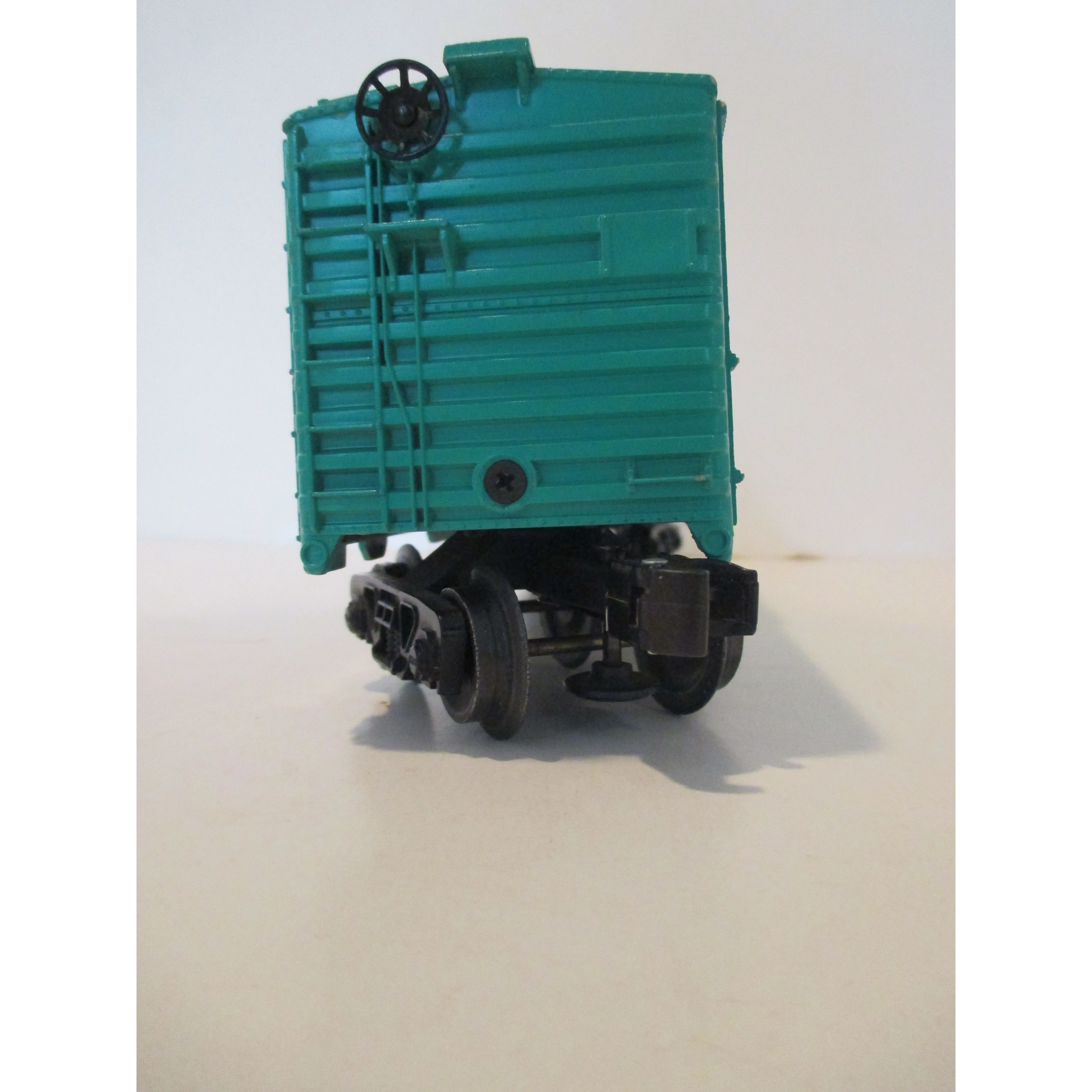 Lionel Lines 6464-900 NYC Postwar Era Boxcar w/Original Picture Box Type IV Body — photo 6