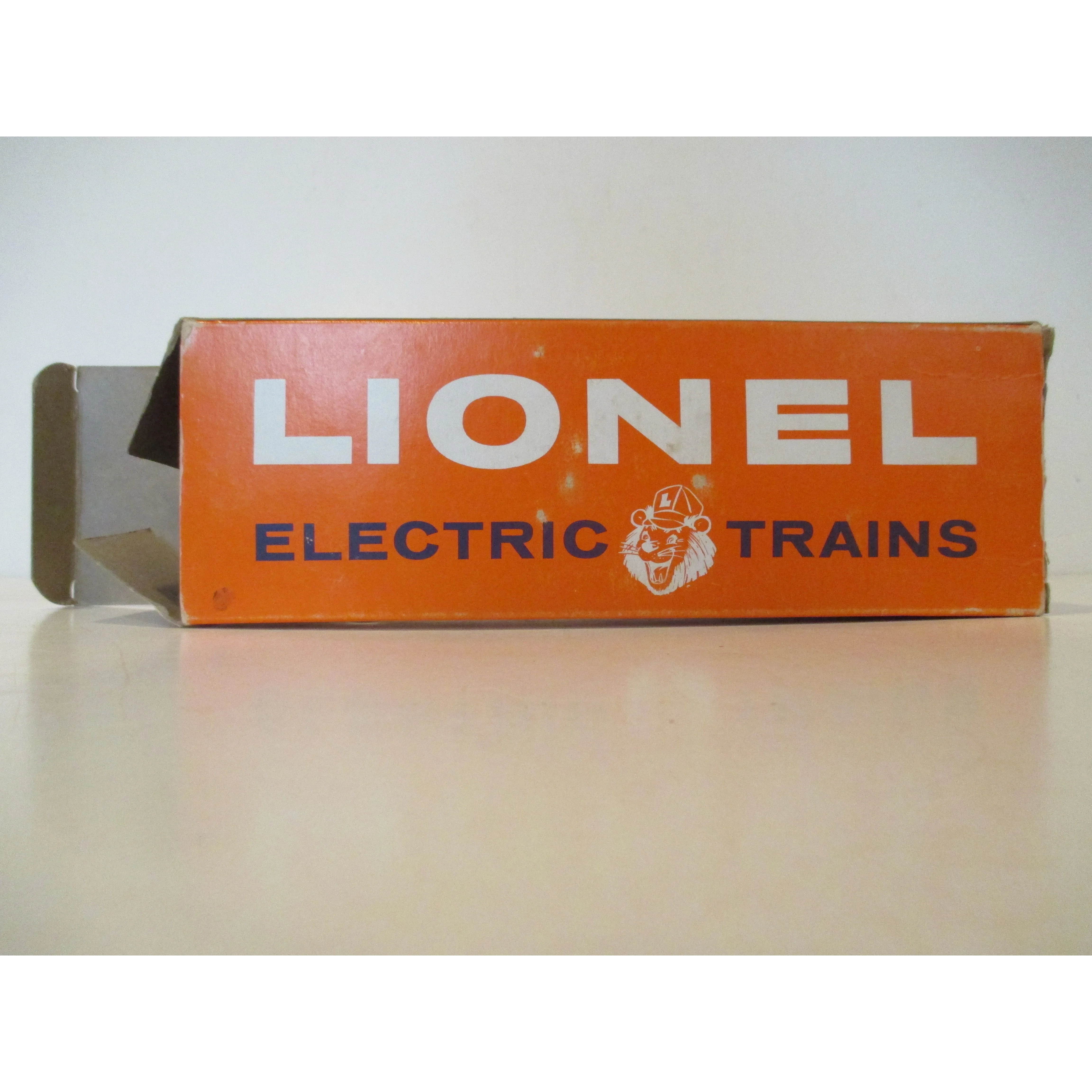 Lionel Lines 6464-900 NYC Postwar Era Boxcar w/Original Picture Box Type IV Body — photo 7