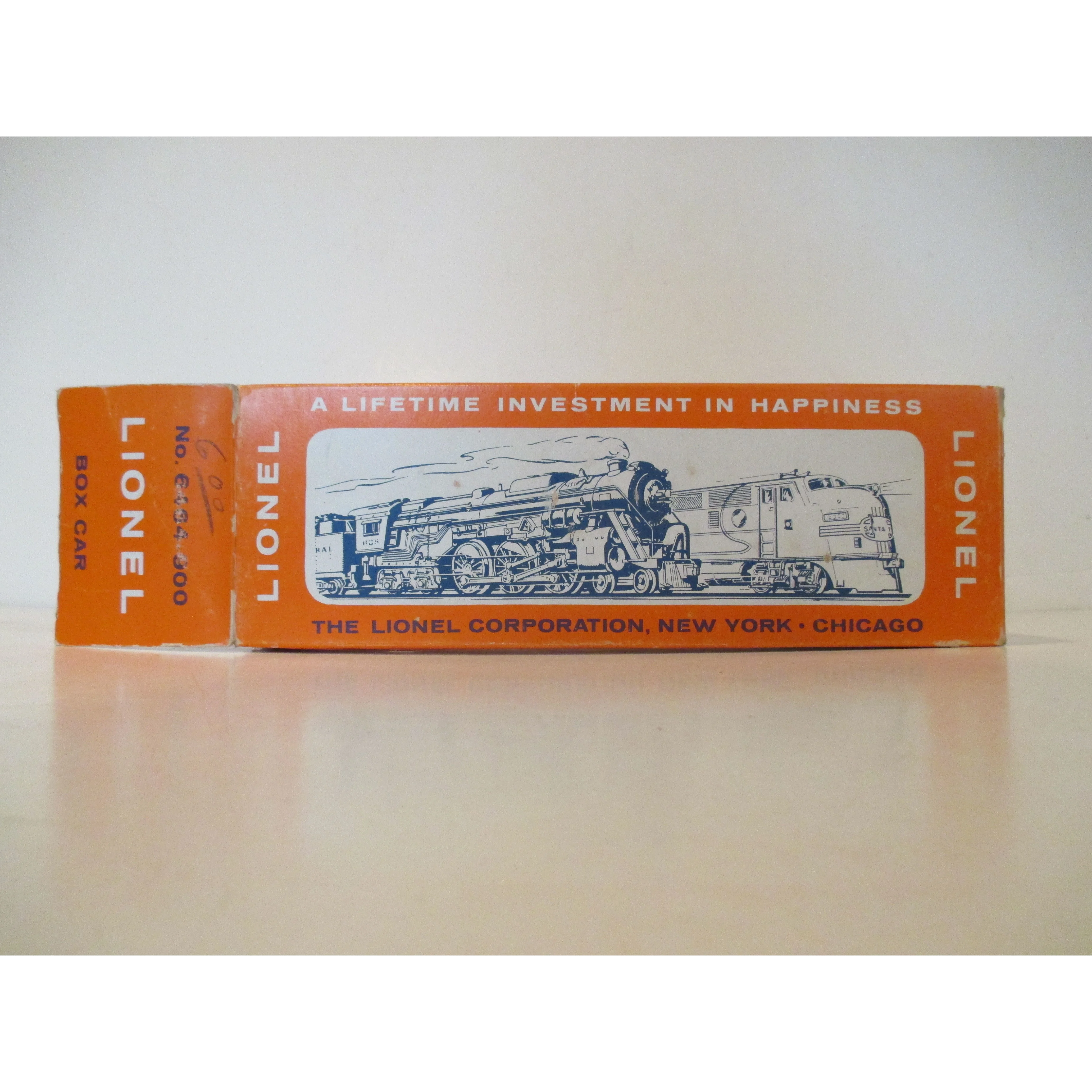 Lionel Lines 6464-900 NYC Postwar Era Boxcar w/Original Picture Box Type IV Body — photo 9