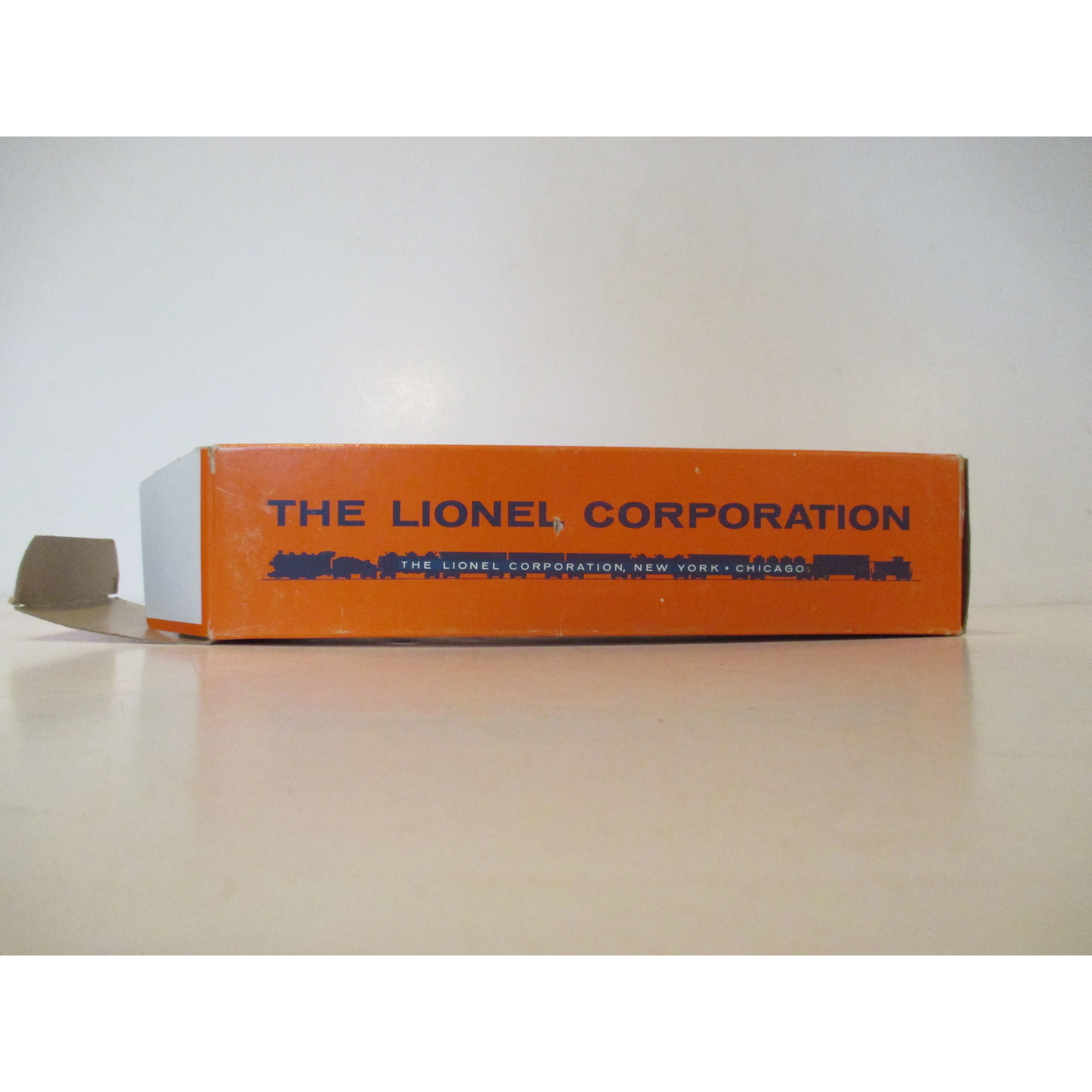 Lionel Lines 6464-900 NYC Postwar Era Boxcar w/Original Picture Box Type IV Body — photo 10
