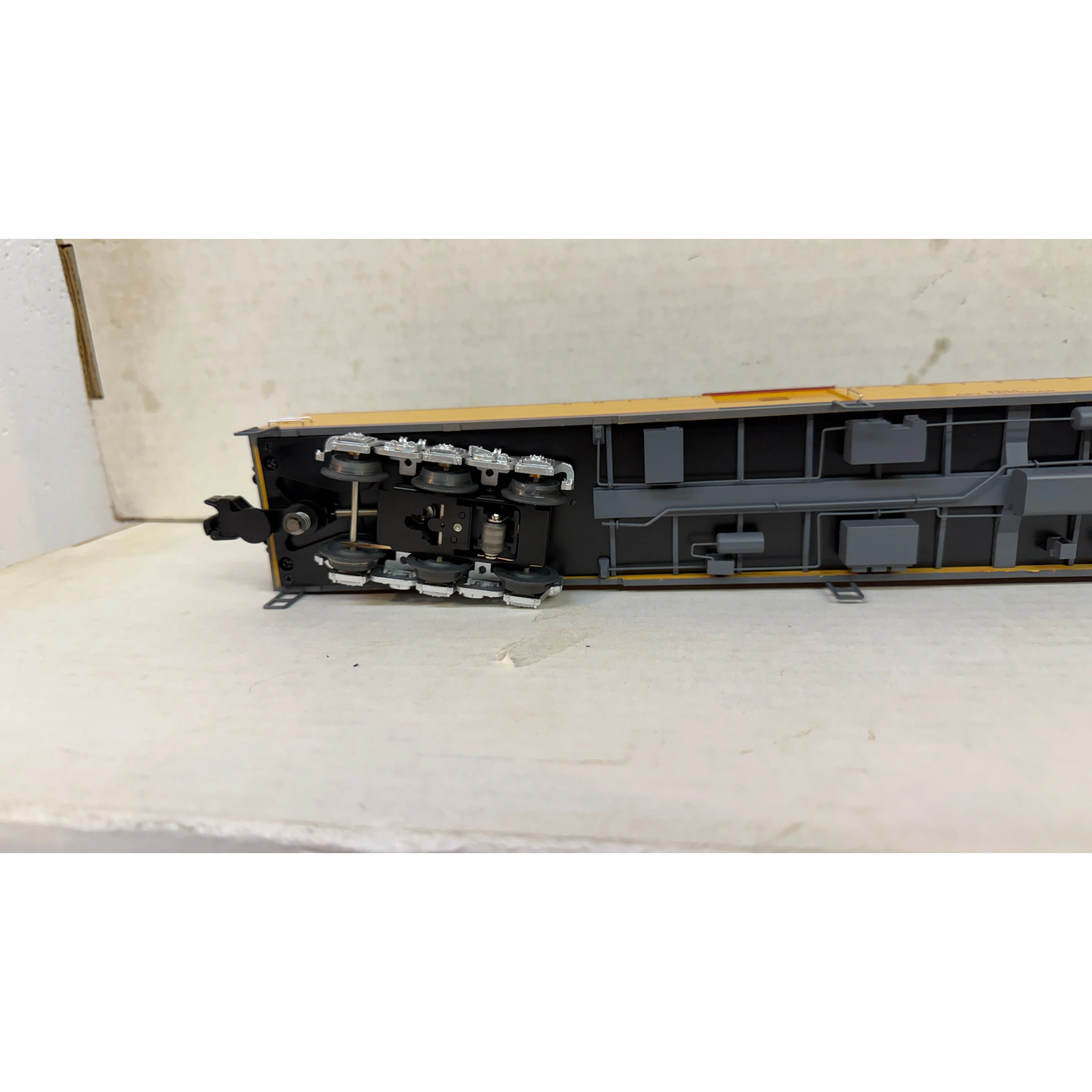 Lionel 2327280 Union Pacific Passenger Car 2-Pack Art Lockman and Idaho — photo 4