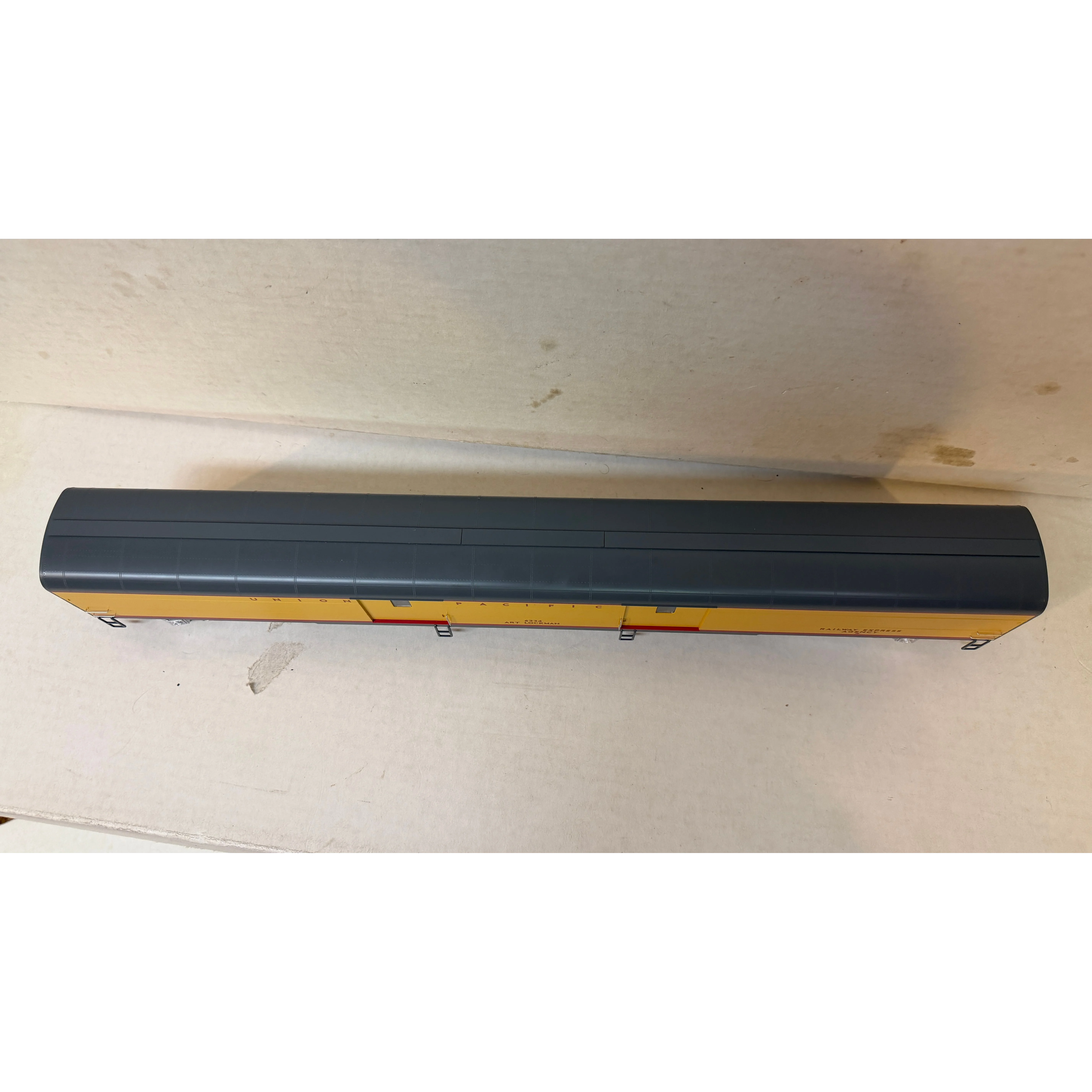Lionel 2327280 Union Pacific Passenger Car 2-Pack Art Lockman and Idaho — photo 7