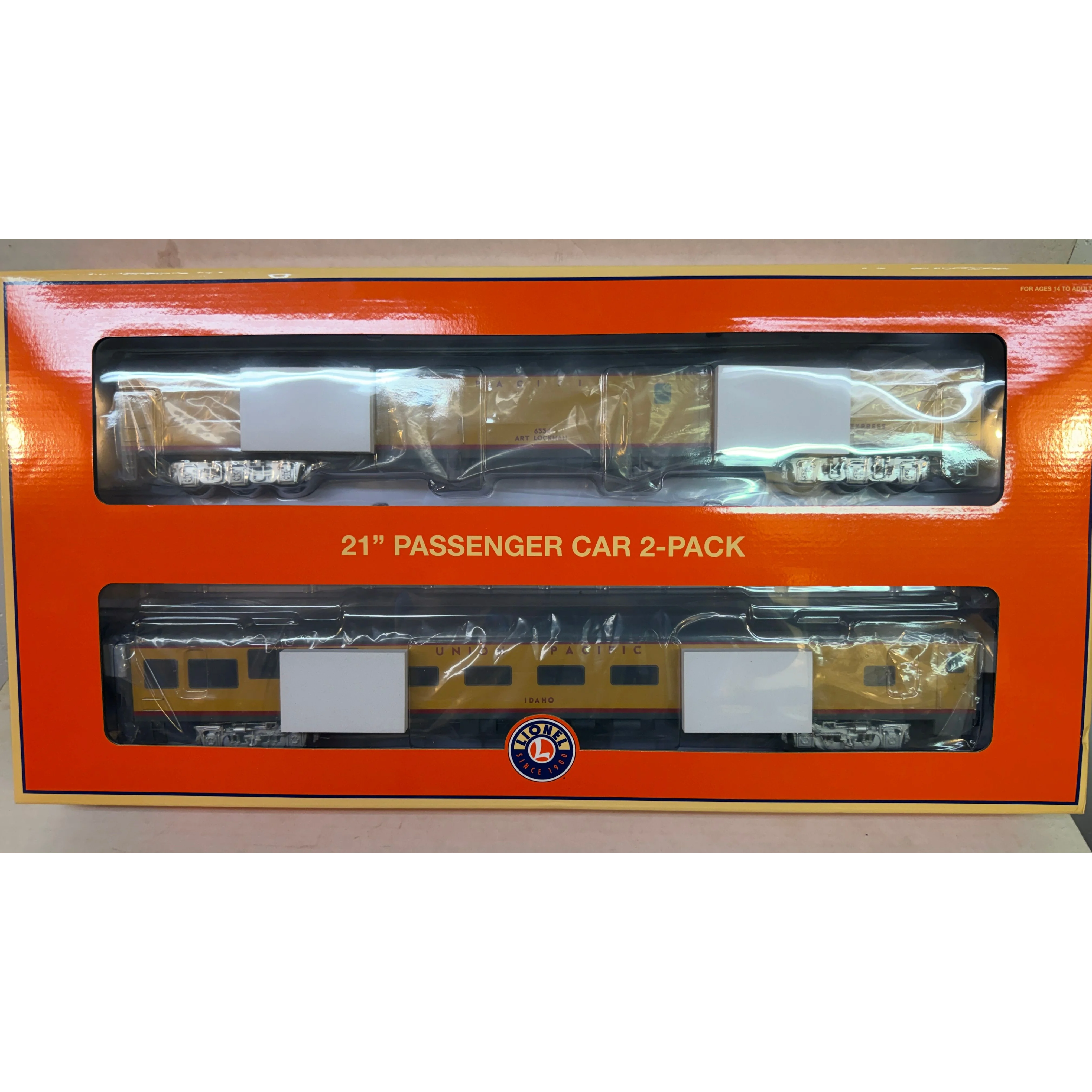 Lionel 2327280 Union Pacific Passenger Car 2-Pack Art Lockman and Idaho