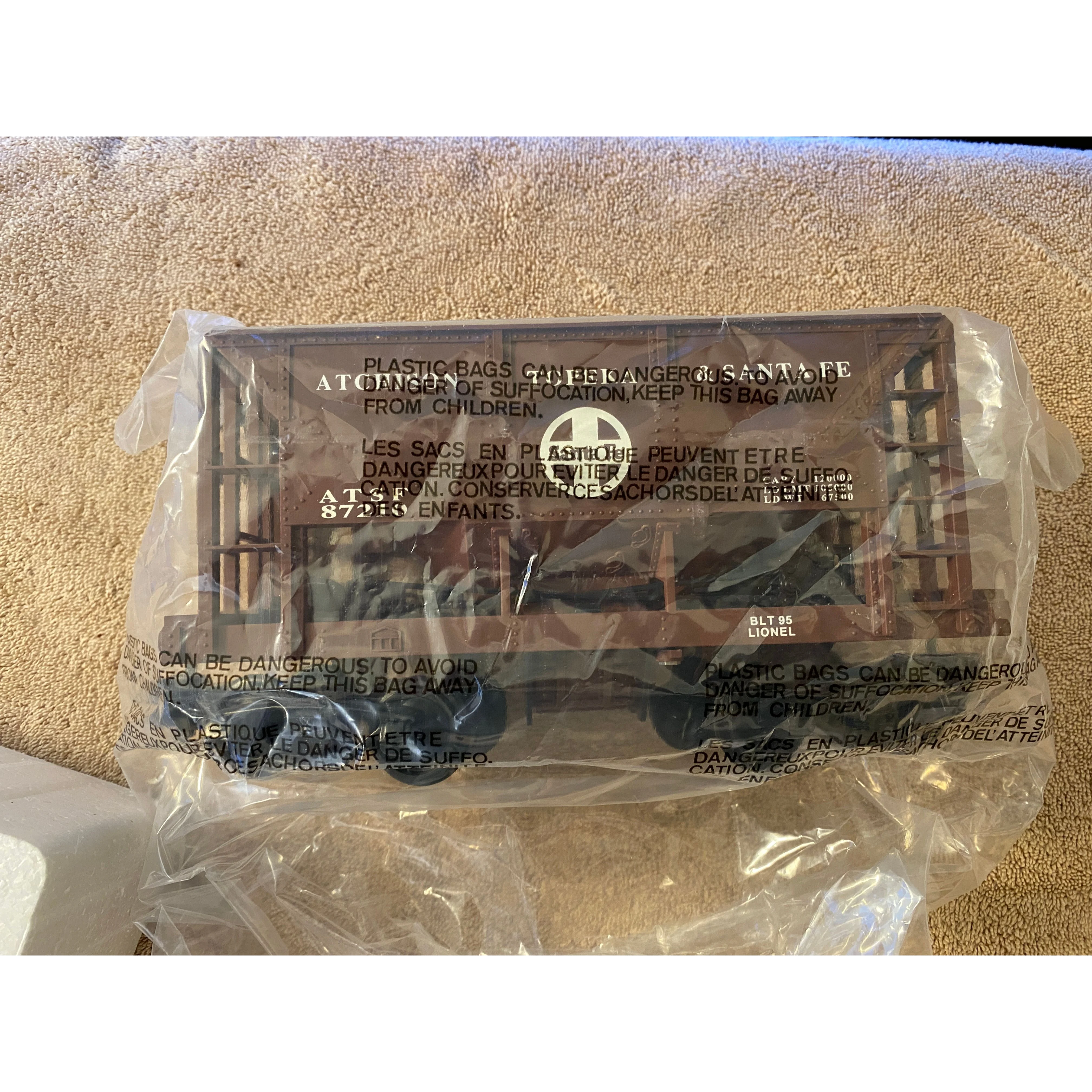 Lionel G Scale Santa Fe Ore Car 8-787210 new in box — photo 6