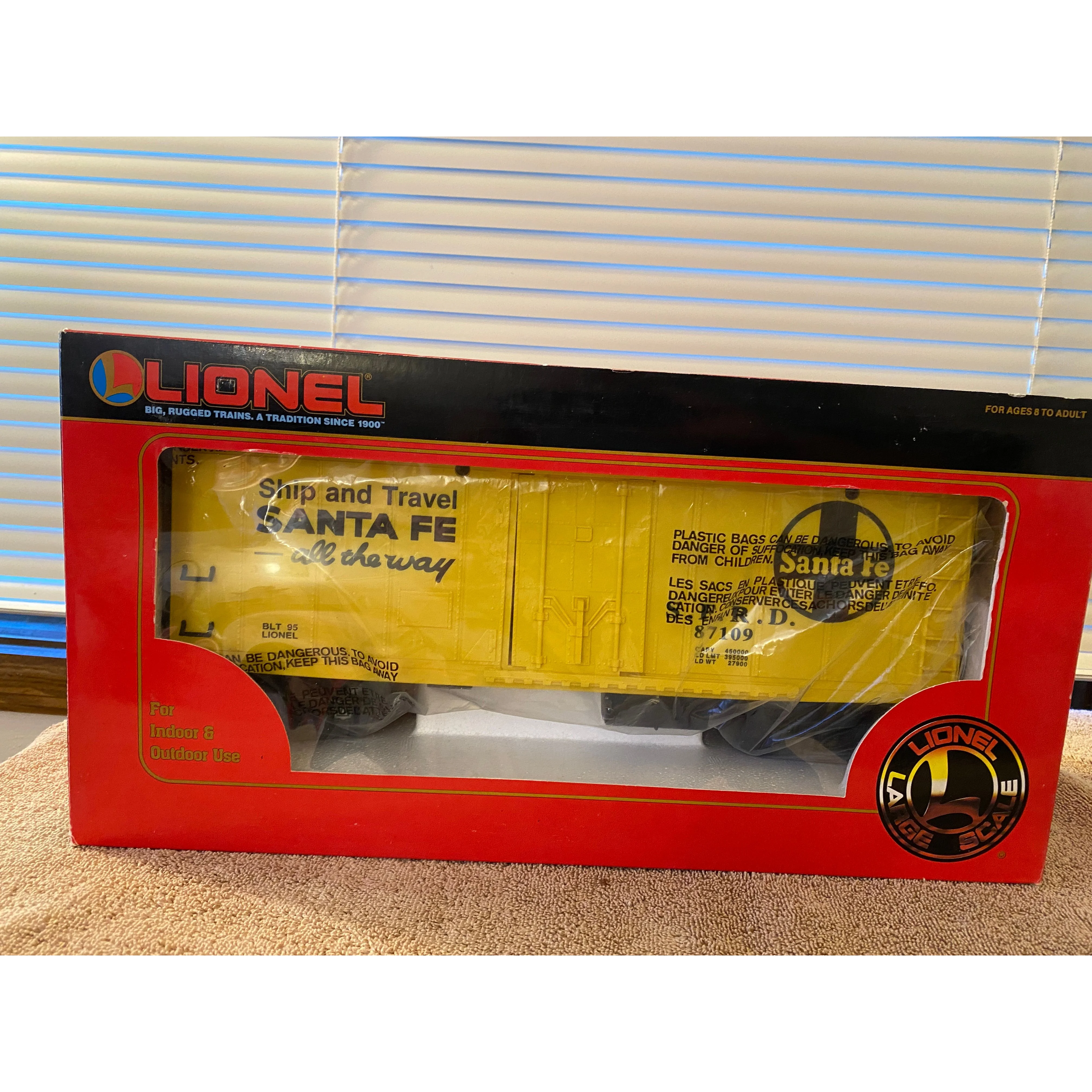 Lionel G Scale Santa Fe Reefer 8-87109 NOS
