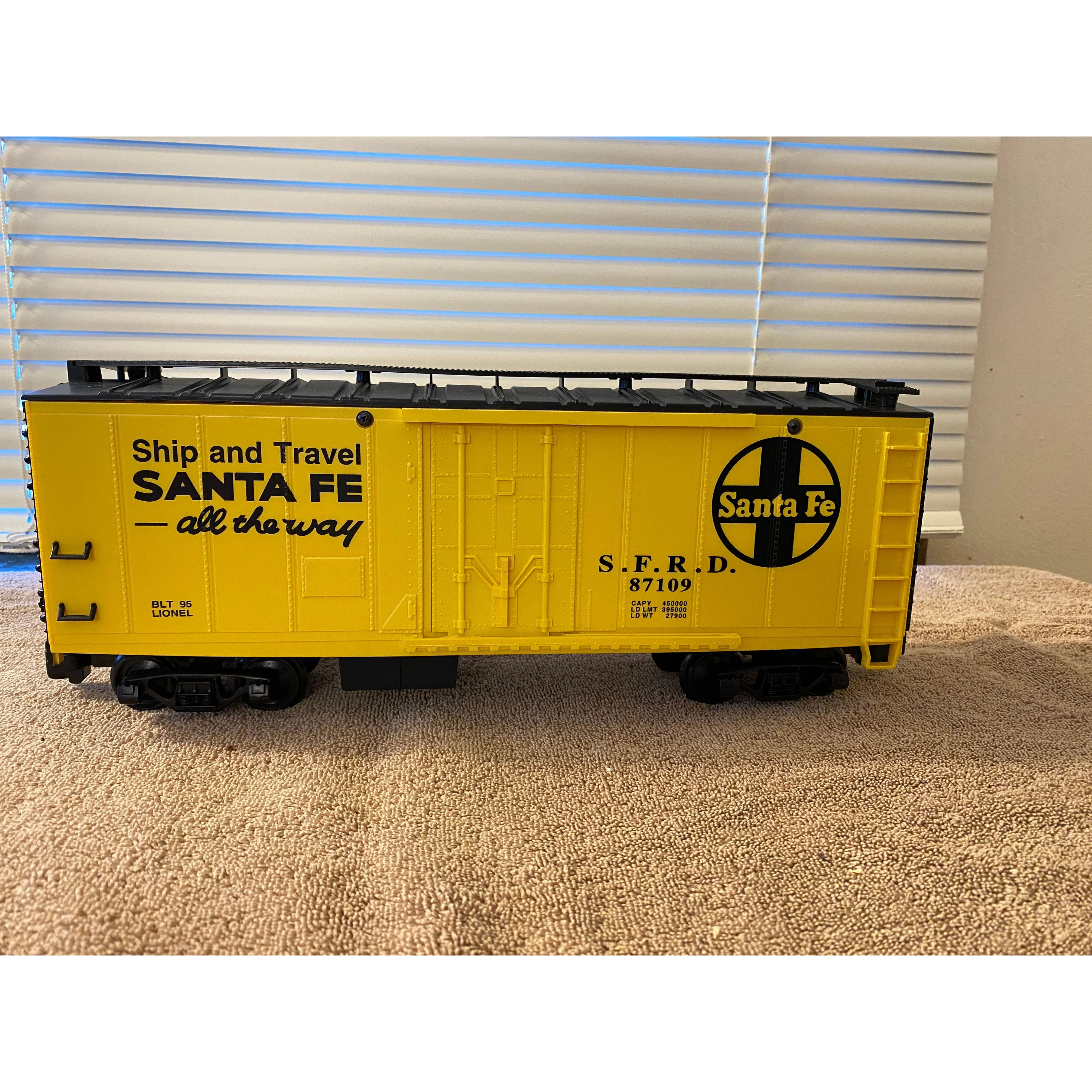 Lionel G Scale Santa Fe Reefer 8-87109 NOS — photo 9