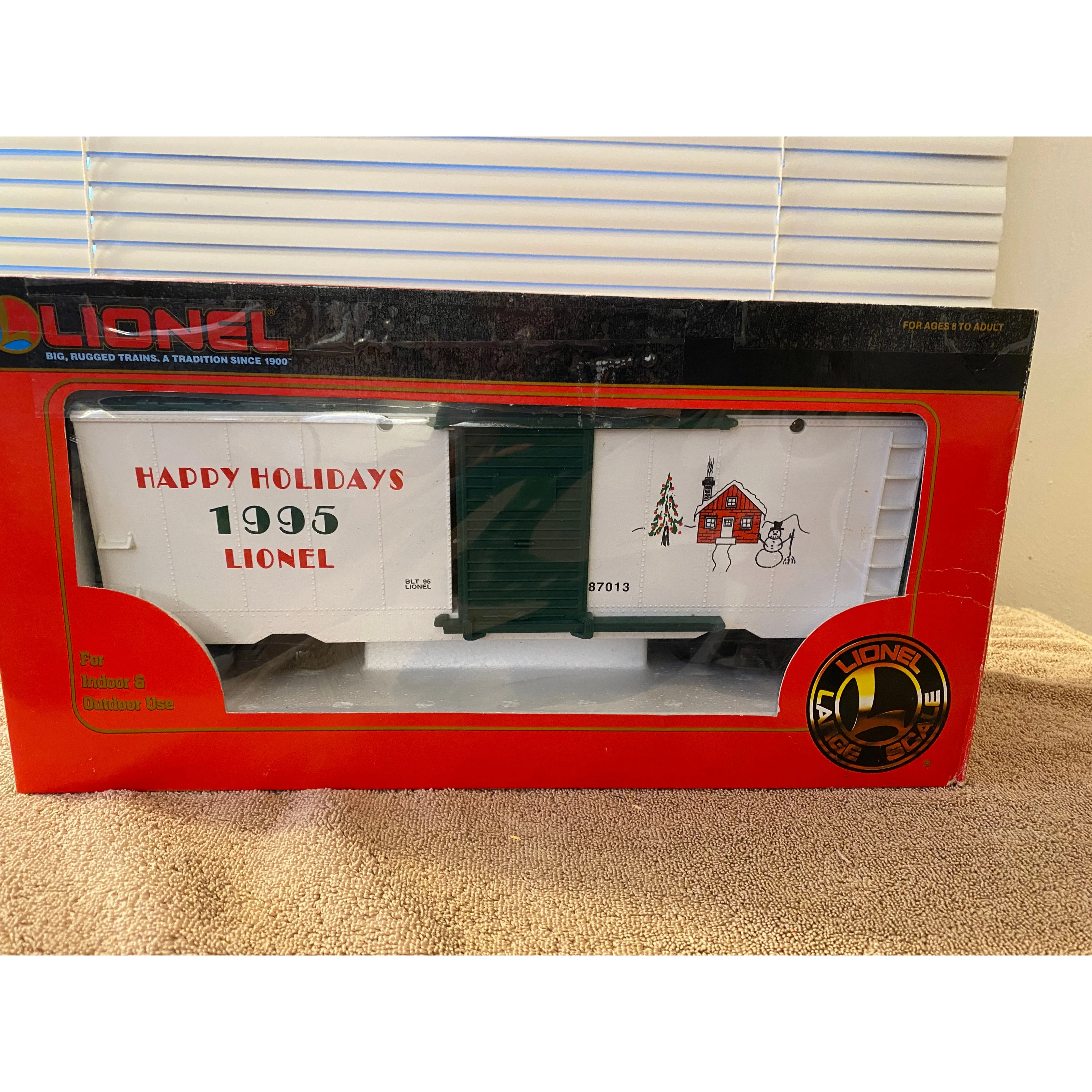 Lionel G Scale 1995 Christmas Boxcara 8-87013