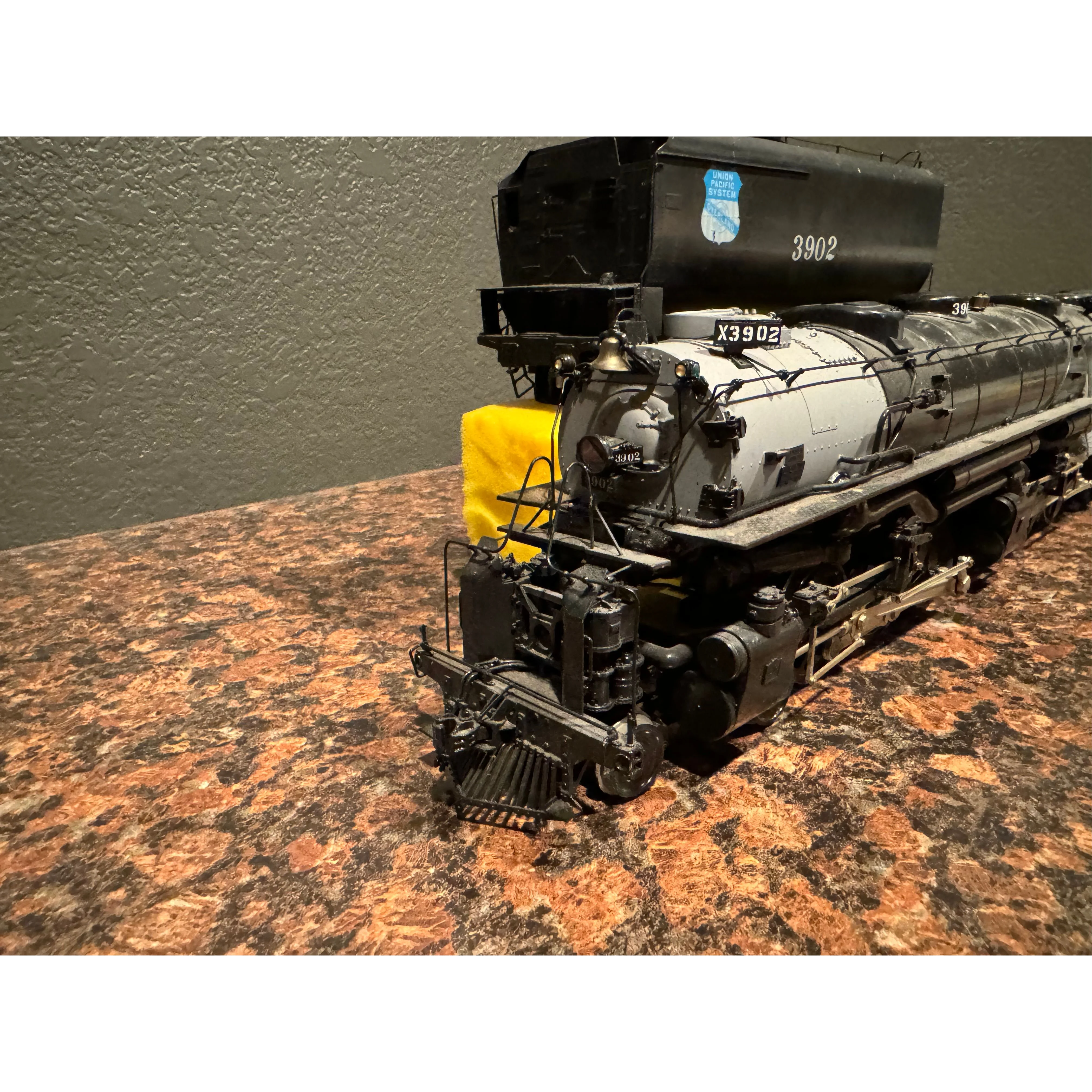 Sunset Models Samhongsa Built Brass 2R Union Pacific Early Challenger Pro Painted — photo 10