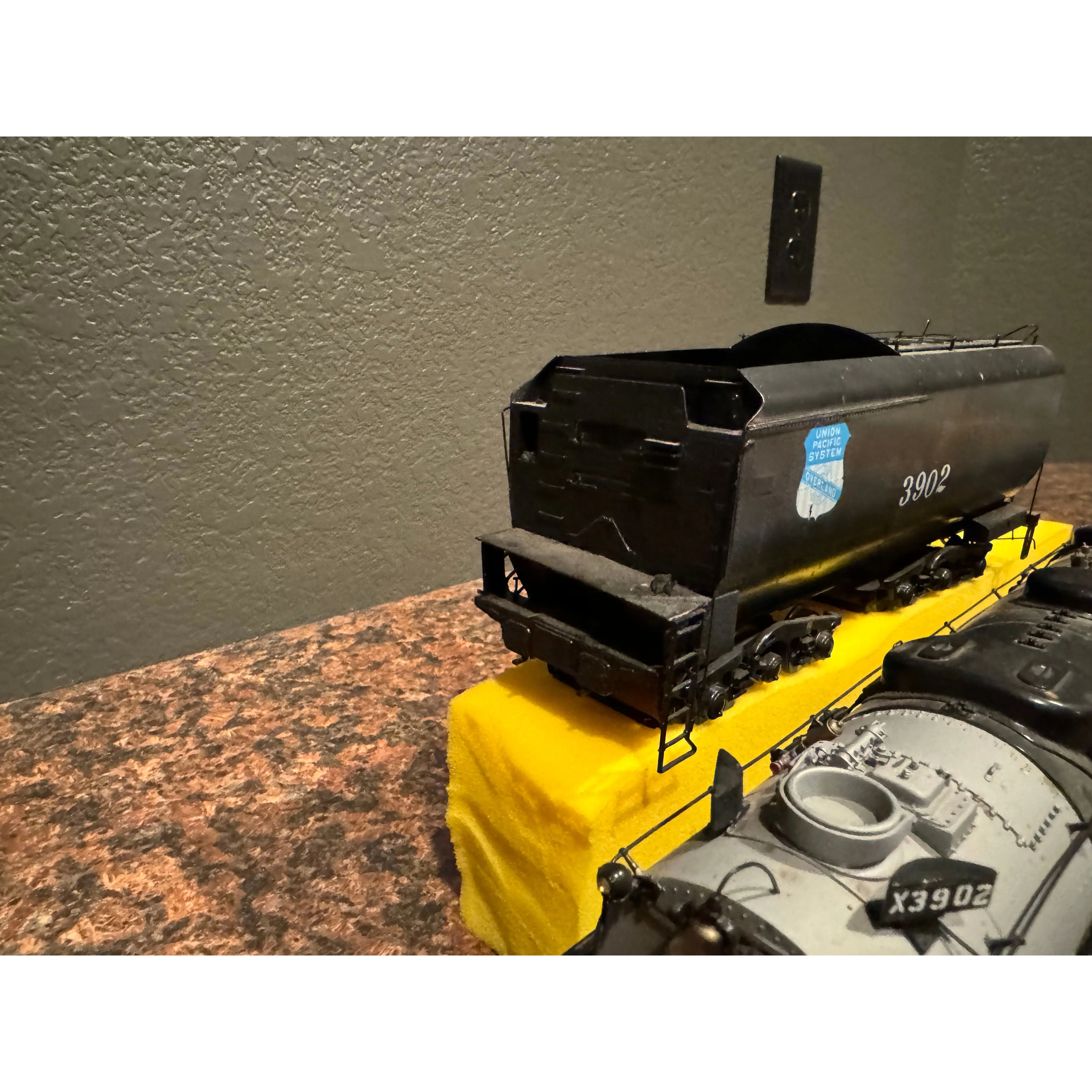 Sunset Models Samhongsa Built Brass 2R Union Pacific Early Challenger Pro Painted — photo 11