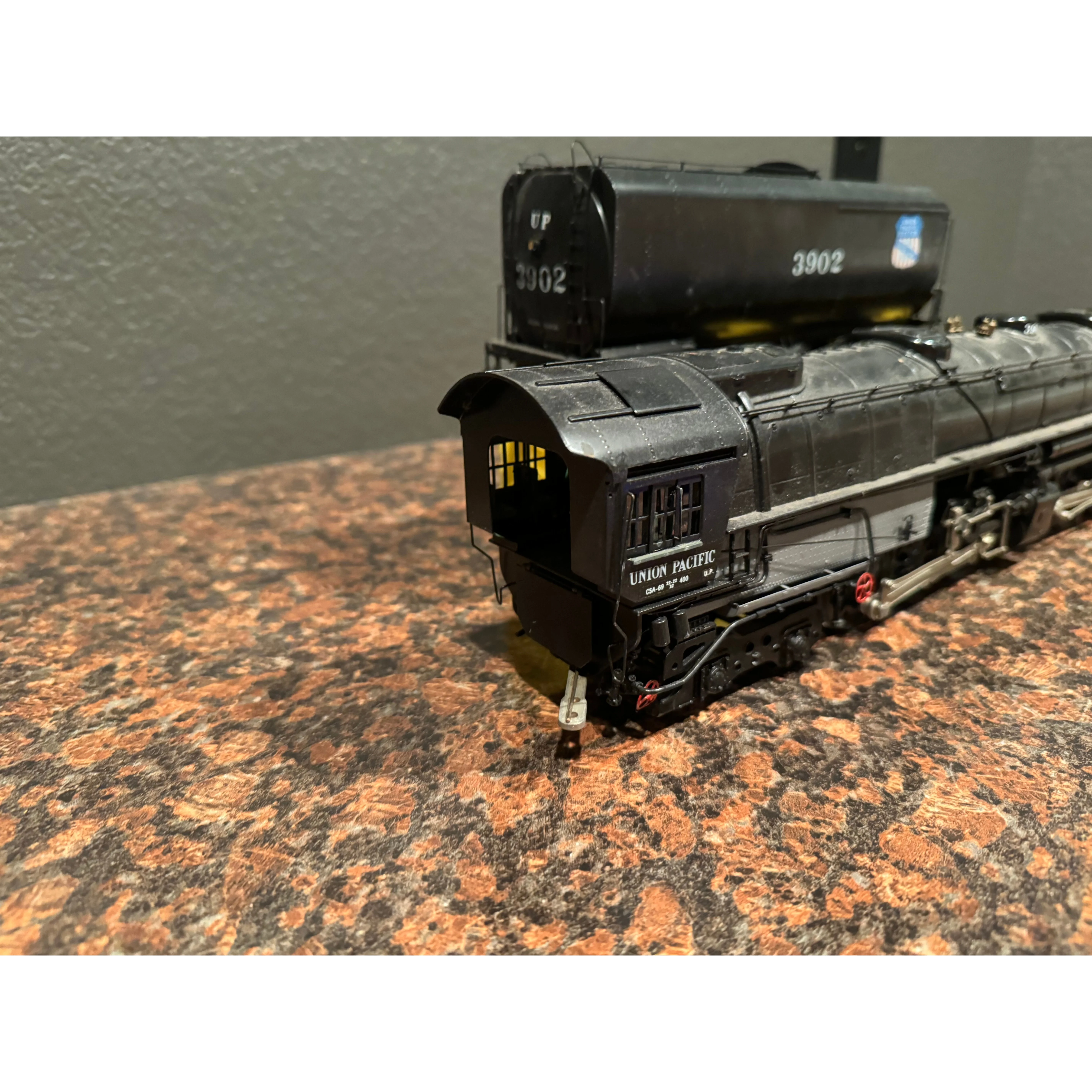 Sunset Models Samhongsa Built Brass 2R Union Pacific Early Challenger Pro Painted — photo 4