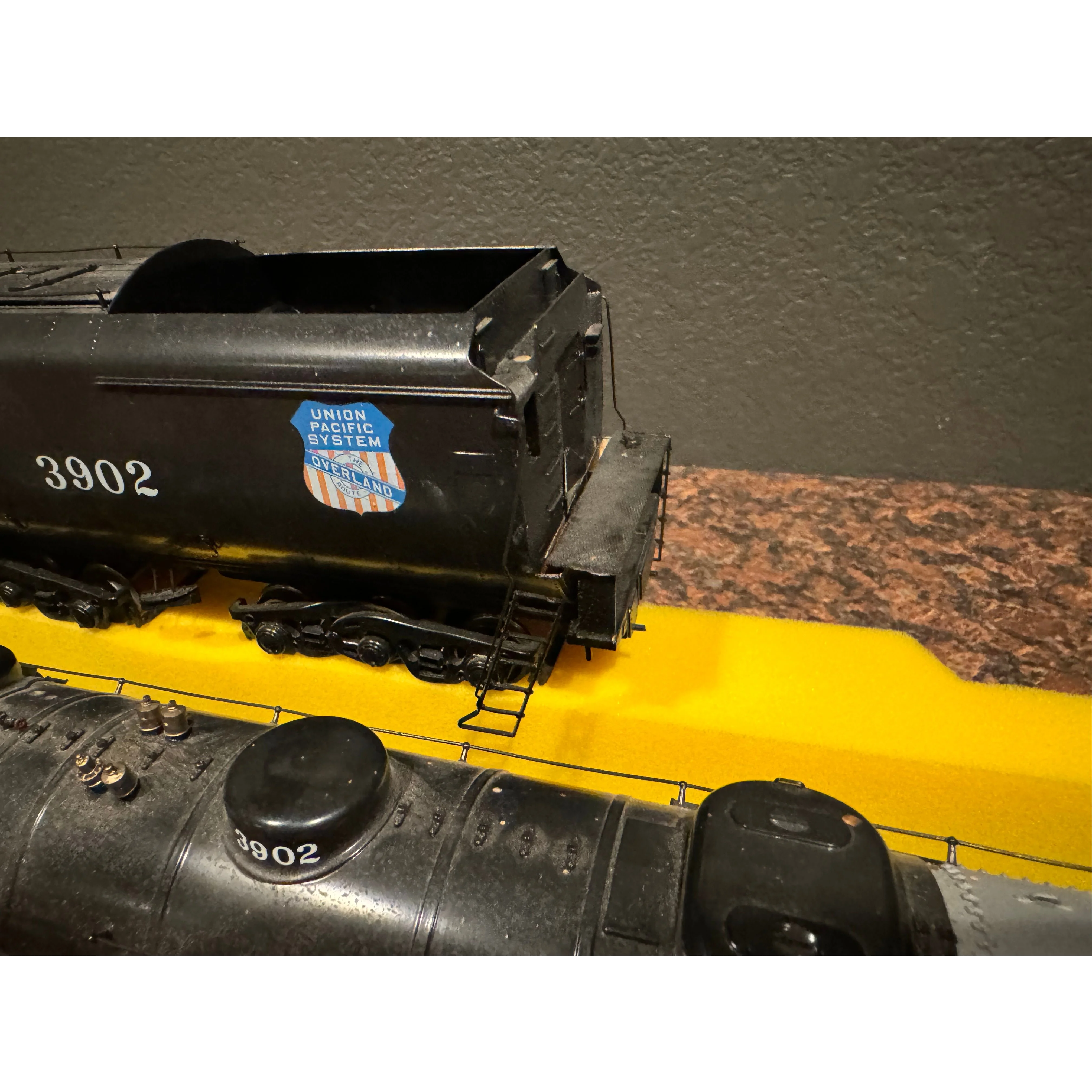 Sunset Models Samhongsa Built Brass 2R Union Pacific Early Challenger Pro Painted — photo 2