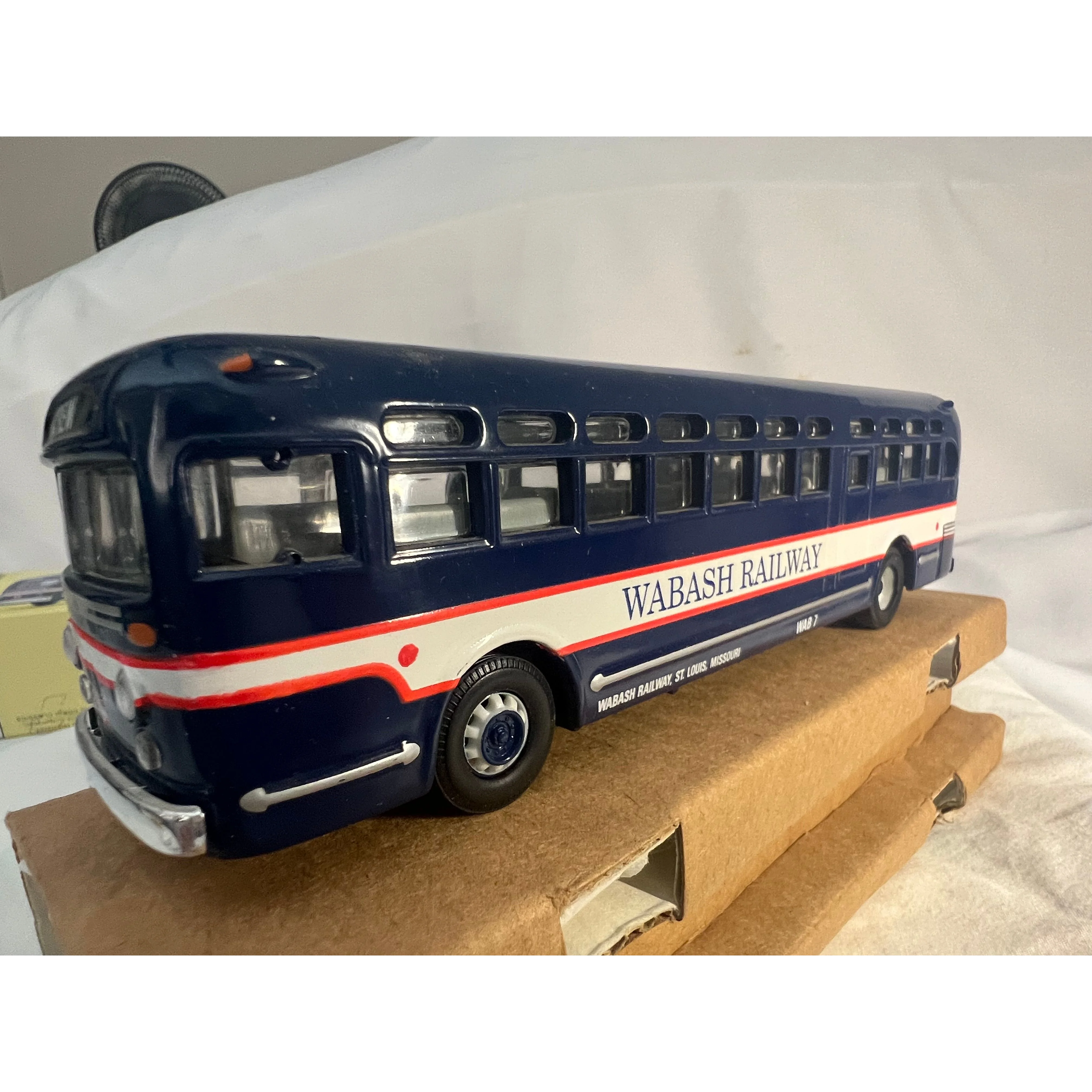 CORGI Classic WABASH RAILWAY GM 4507 - Image 3