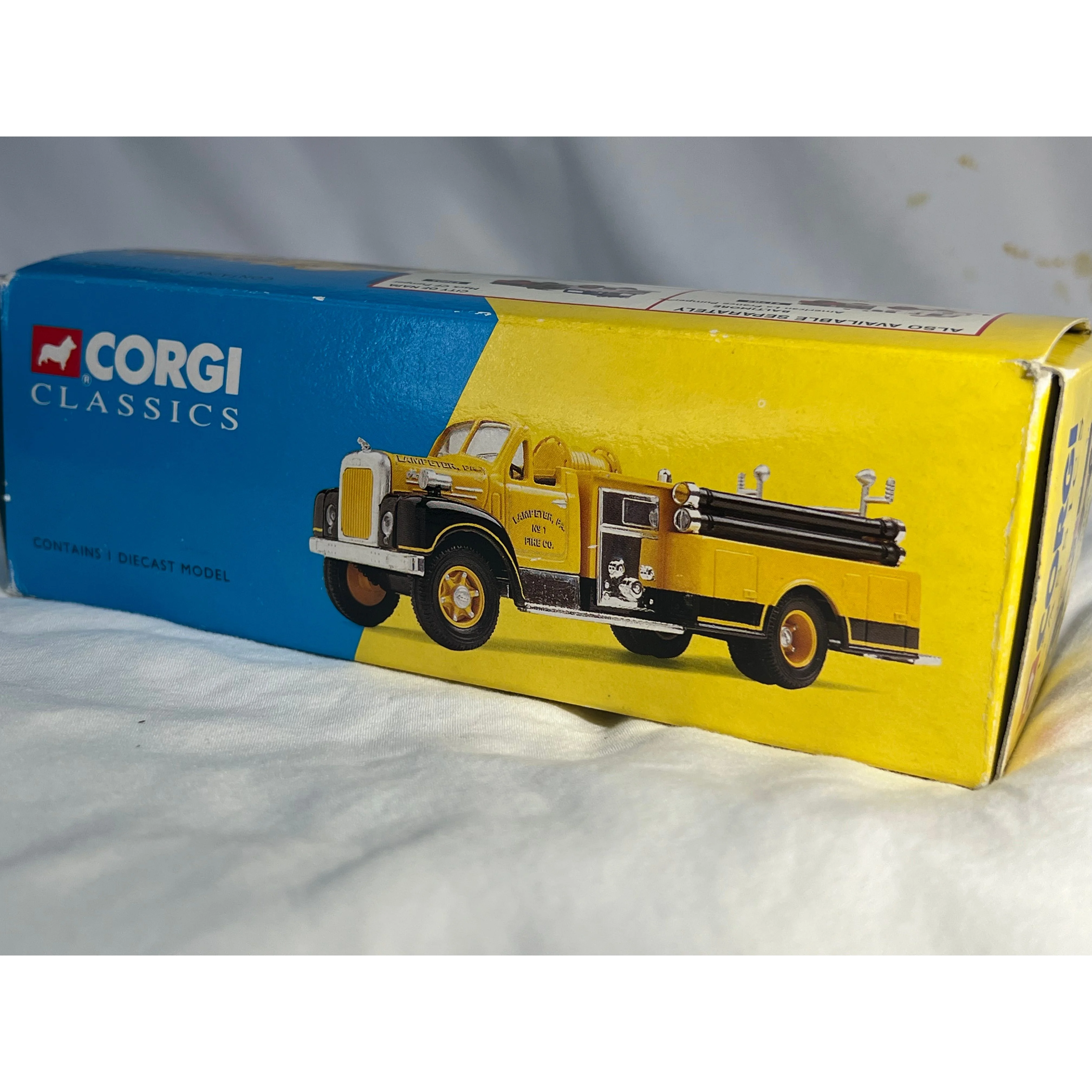 Corgi Classic Diecast Mack B Series Pumper Lampeter, PD NIB 52603 - Image 8