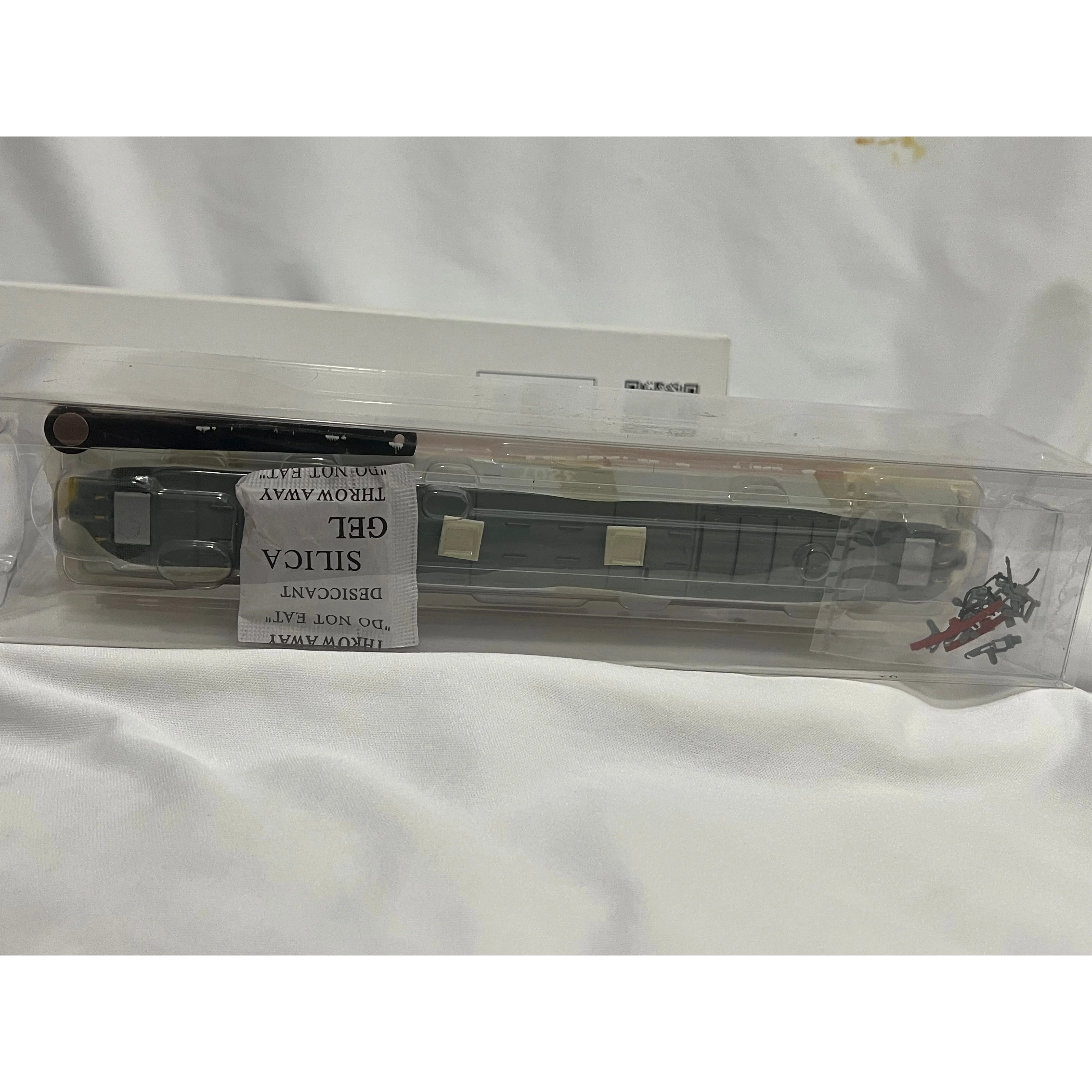 HO Scale CMR Line China Railway DF4D Locomotive — photo 9