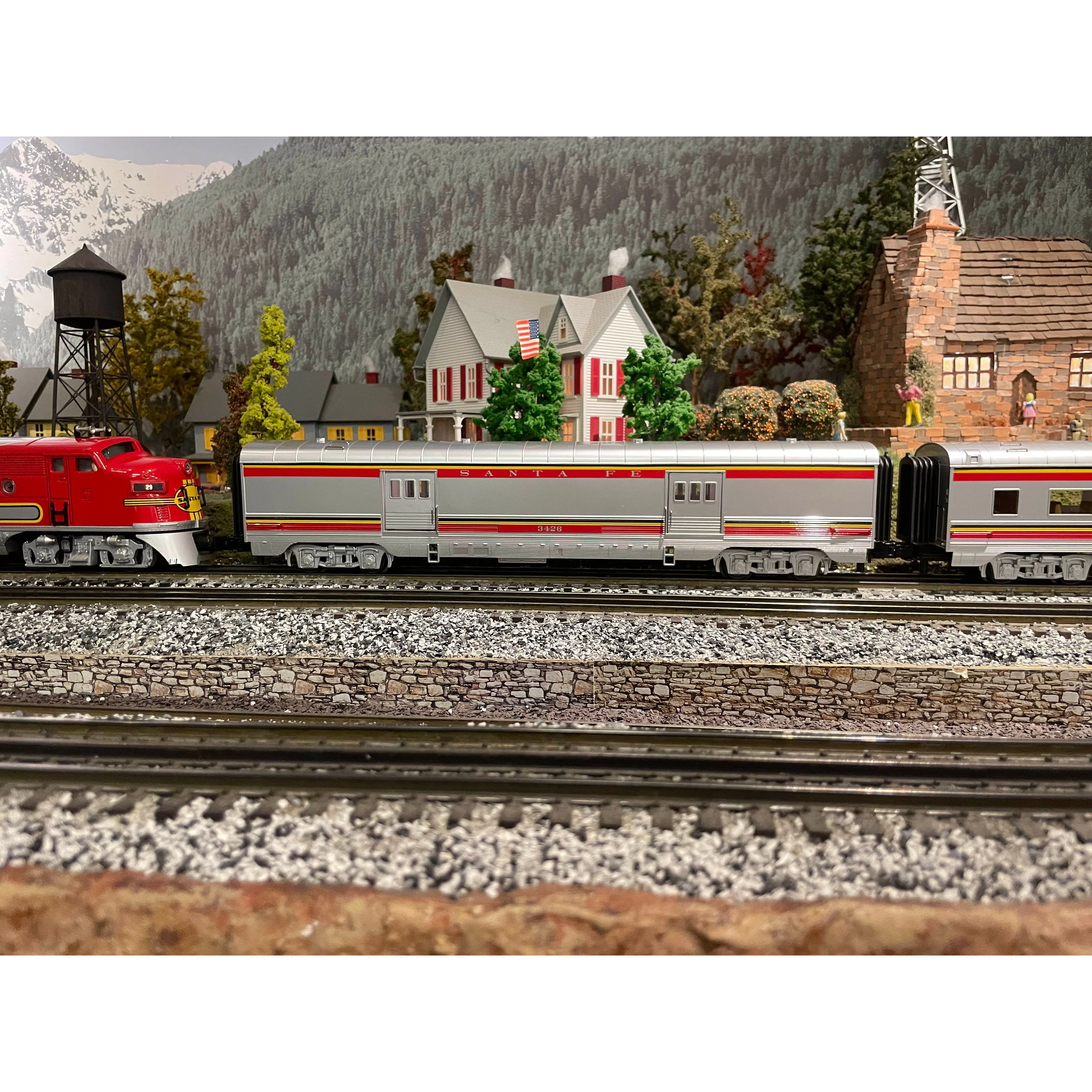 MTH Railking Scale Santa Fe F3 Set *PLEASE READ* — photo 2