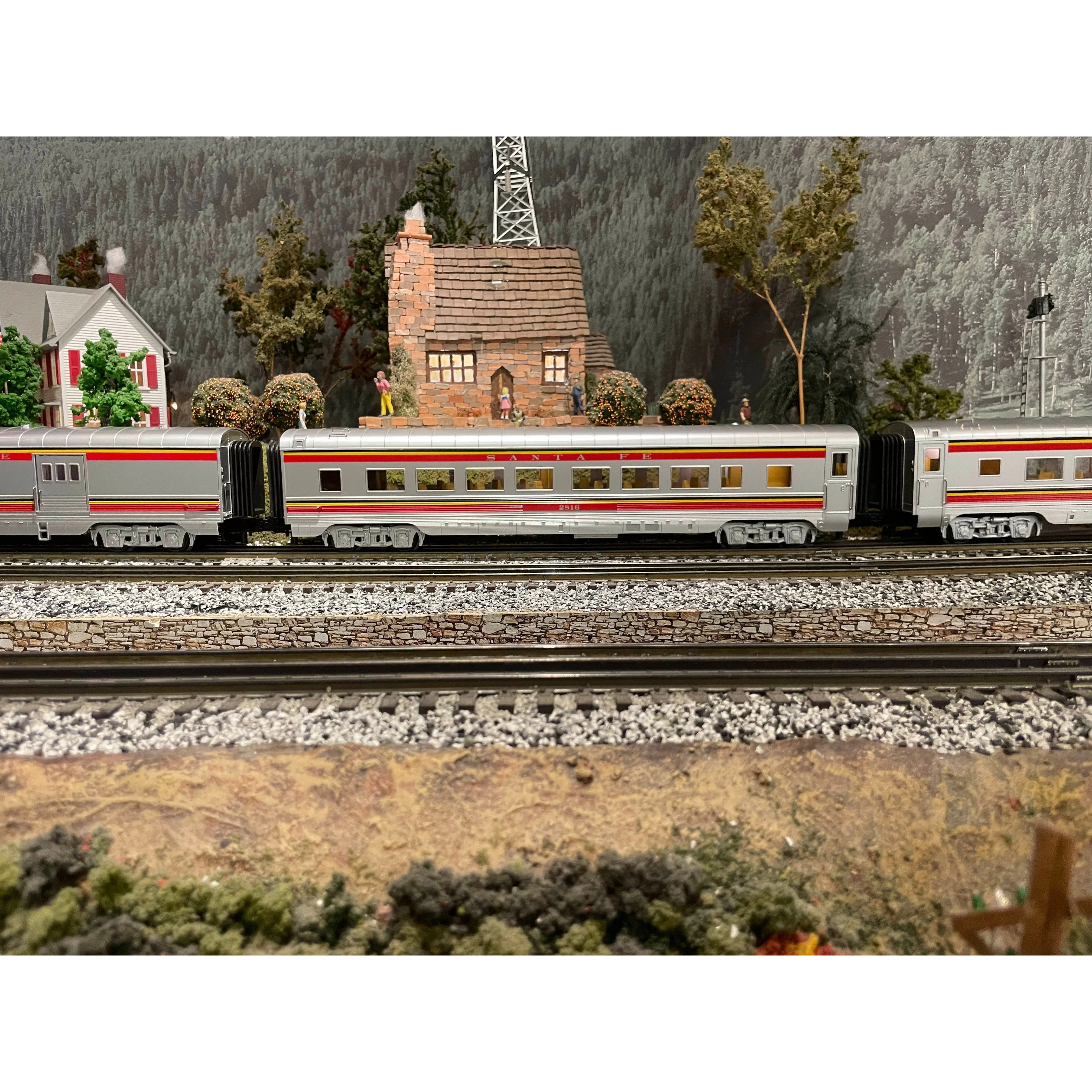 MTH Railking Scale Santa Fe F3 Set *PLEASE READ* — photo 3