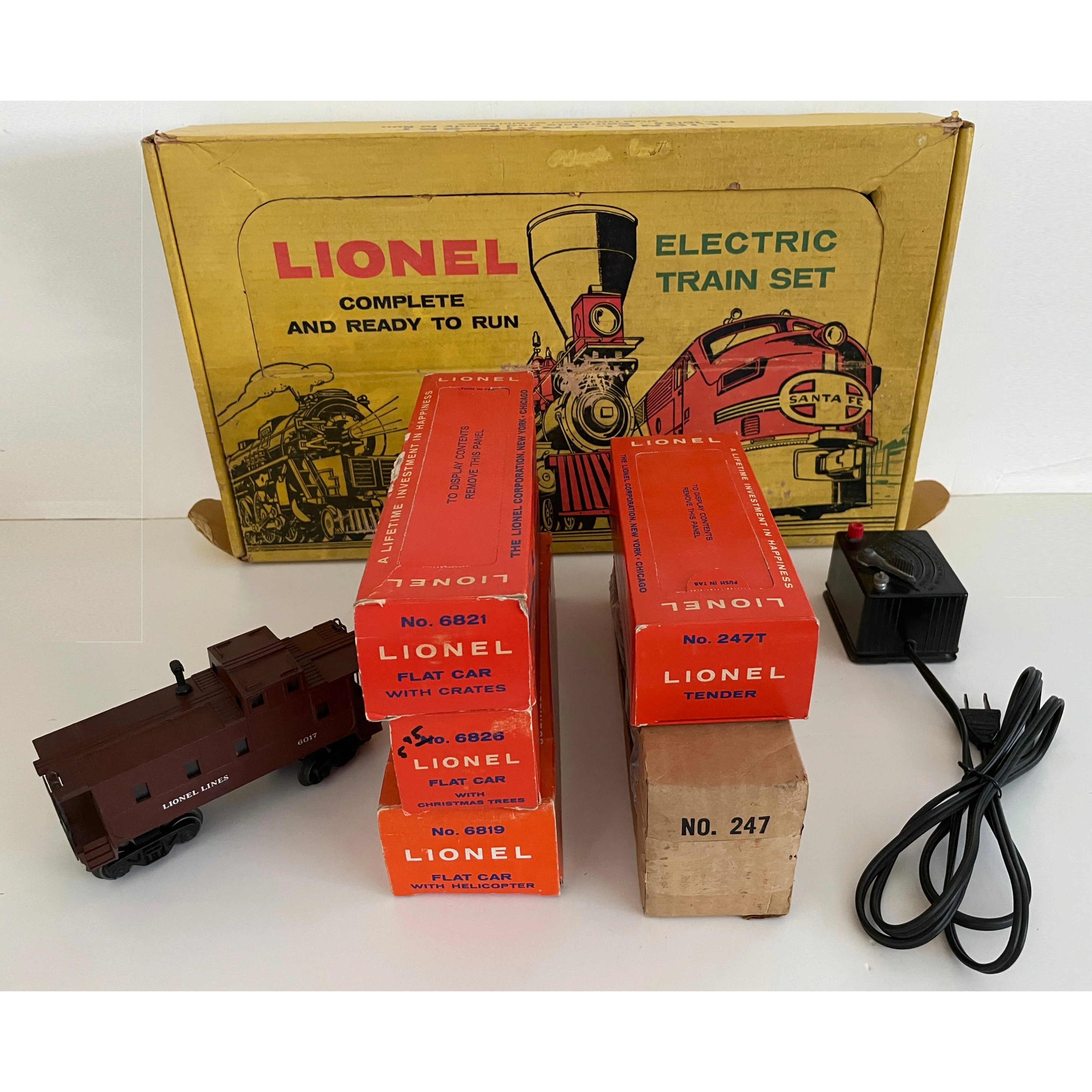 Lionel Postwar O Set #1613S with 247/247T B&O Steam Loco, 3 flats w/loads & caboose — photo 7