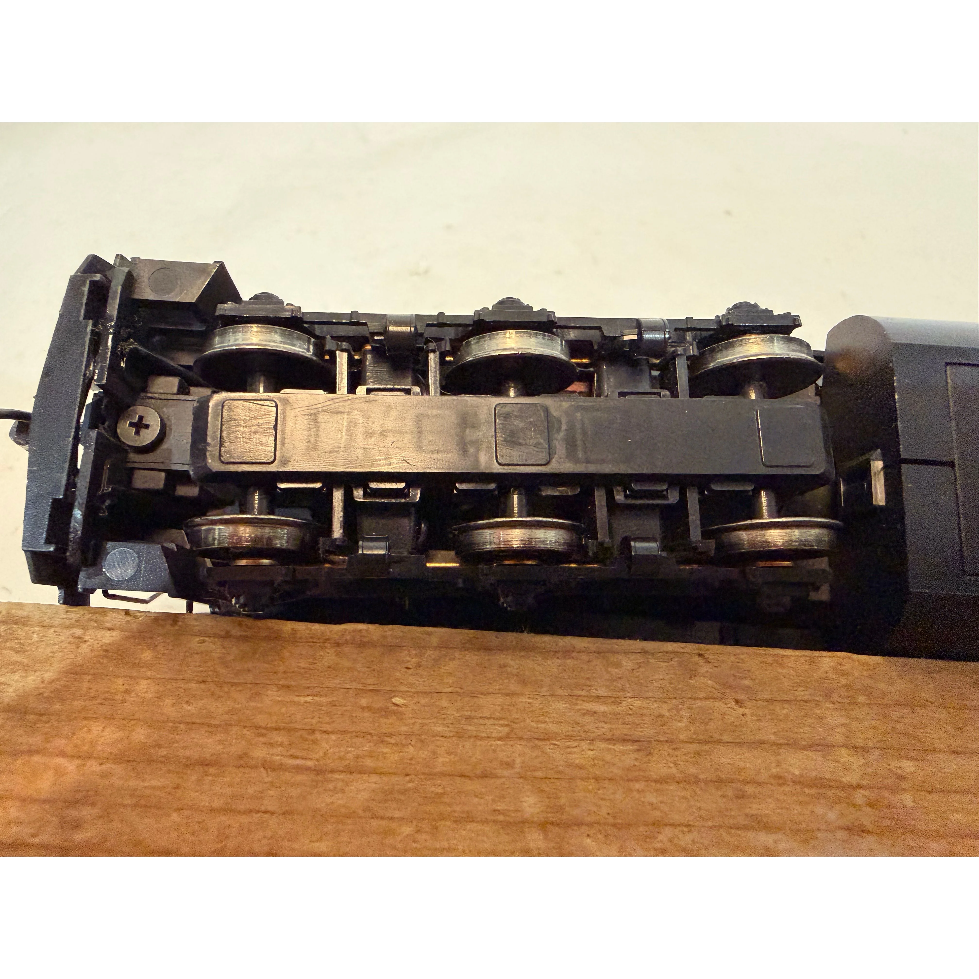 Kato Ho Scale EMD SD45 CP Rail Locomotive — photo 15