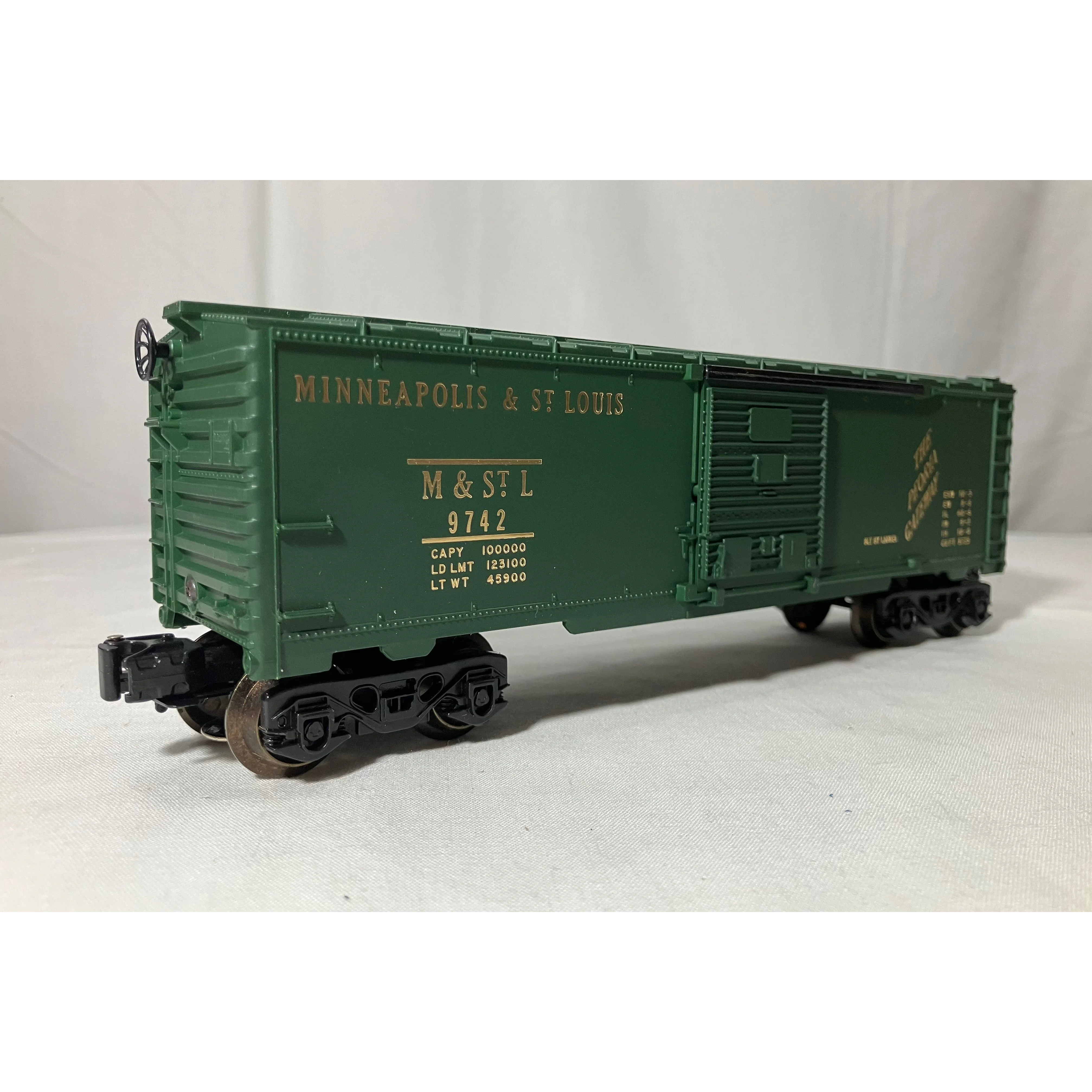 Lionel 6-9742 O scale 3-rail Minneapolis & St. Louis boxcar