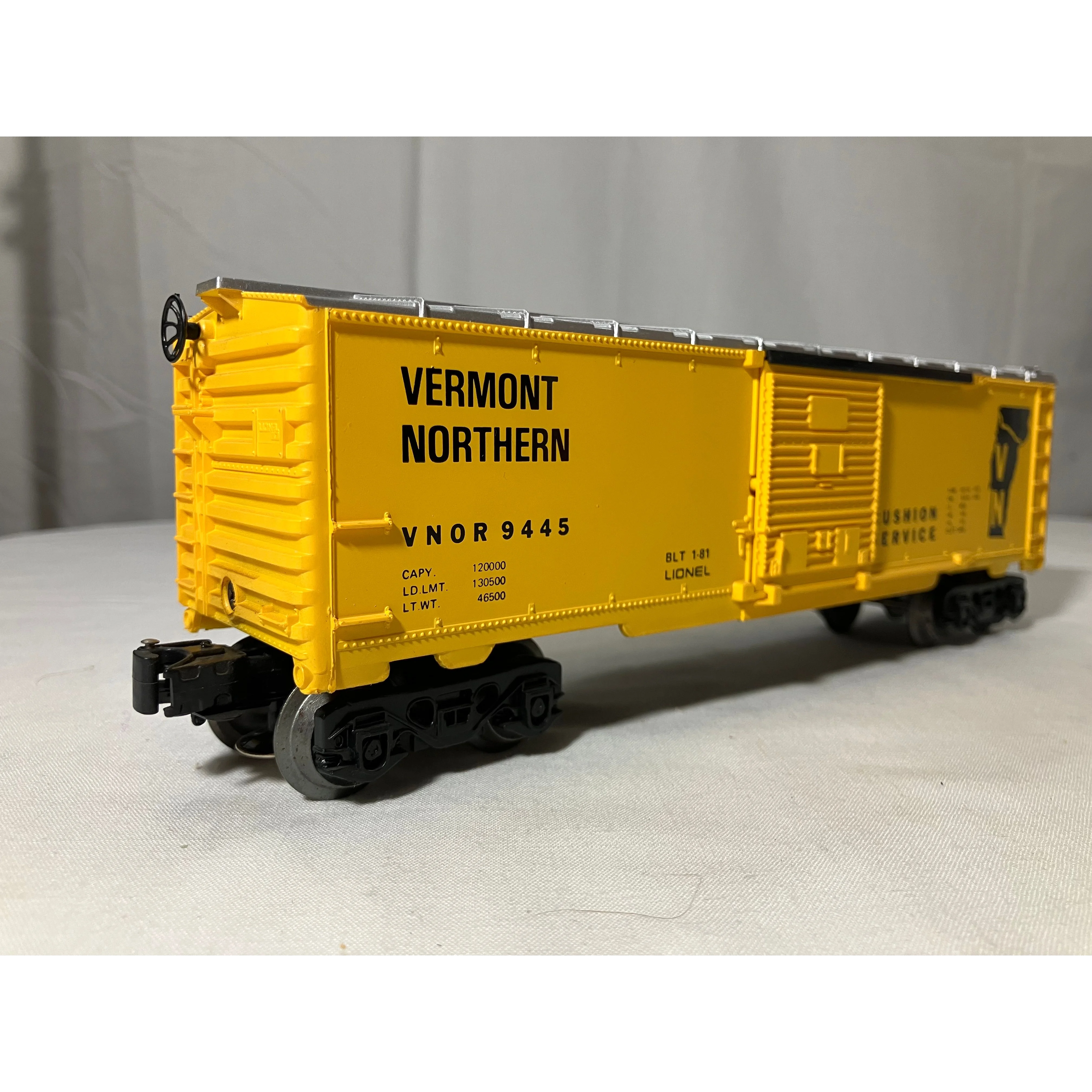 Lionel 6-9445 O scale 3-rail Vermont Northern boxcar