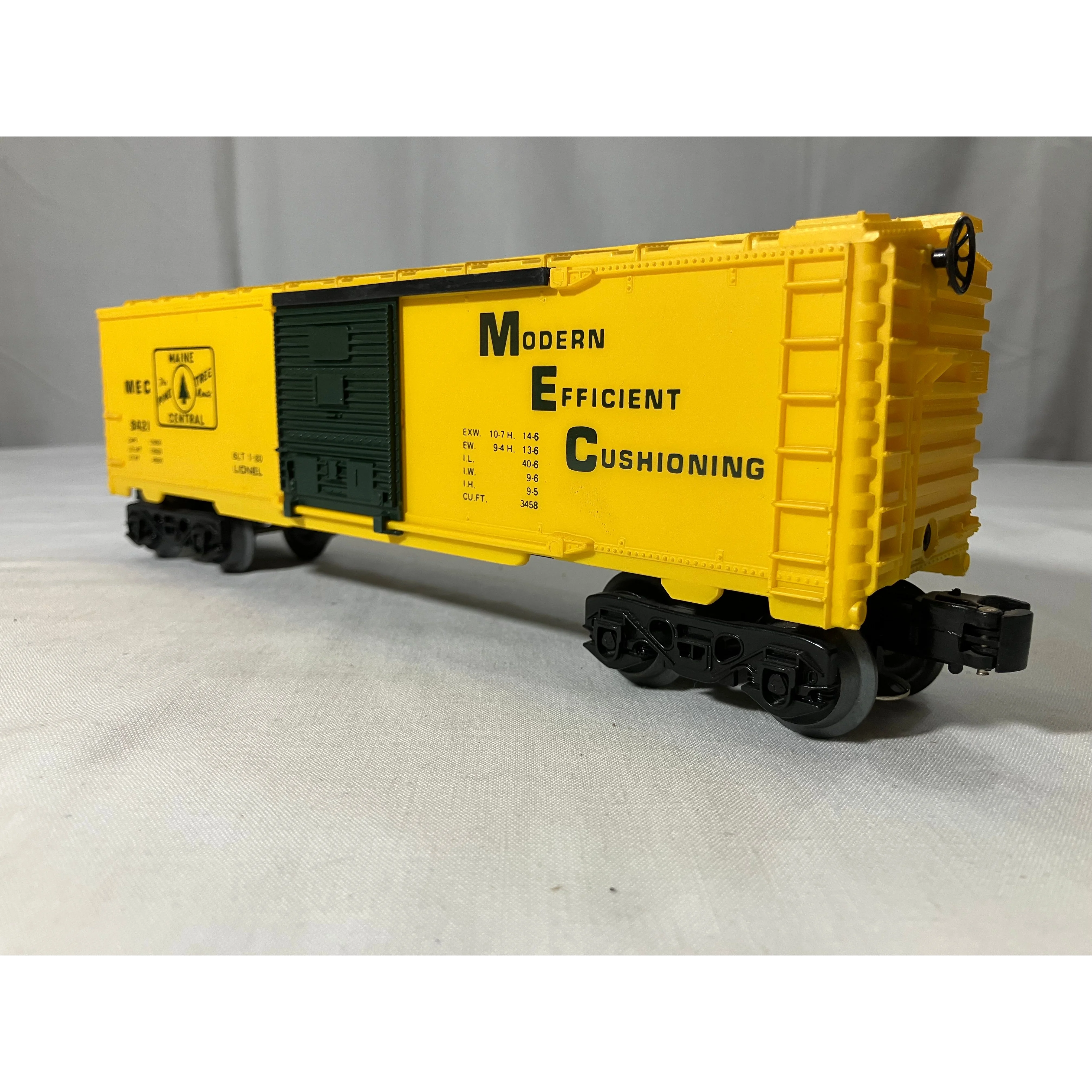 Lionel 6-9445 O scale 3-rail  Maine Central boxcar — photo 2
