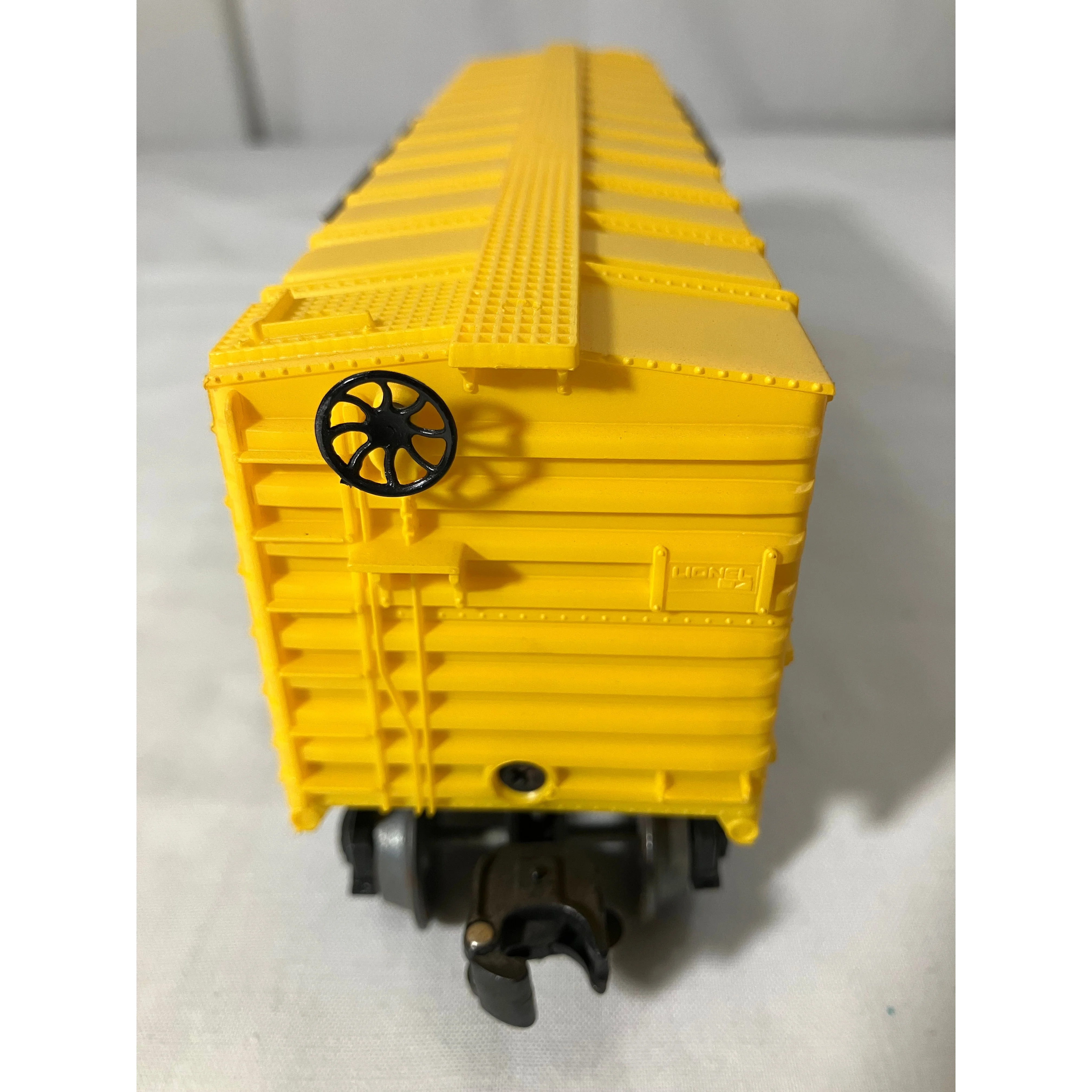 Lionel 6-9445 O scale 3-rail  Maine Central boxcar — photo 5