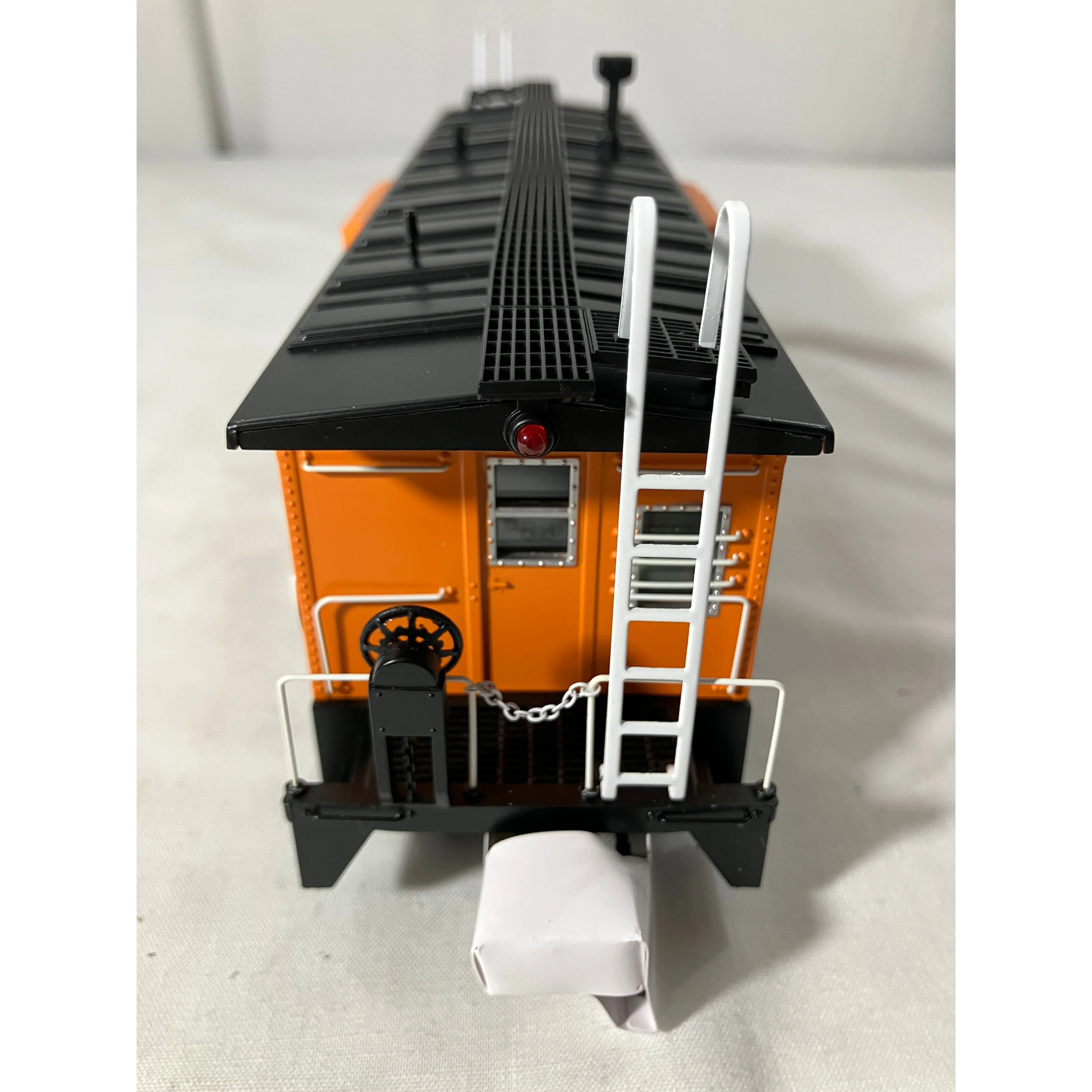 MTH Trains 20-91773 O scale 3-rail Indiana Harbor Belt Bay Window Caboose — photo 5