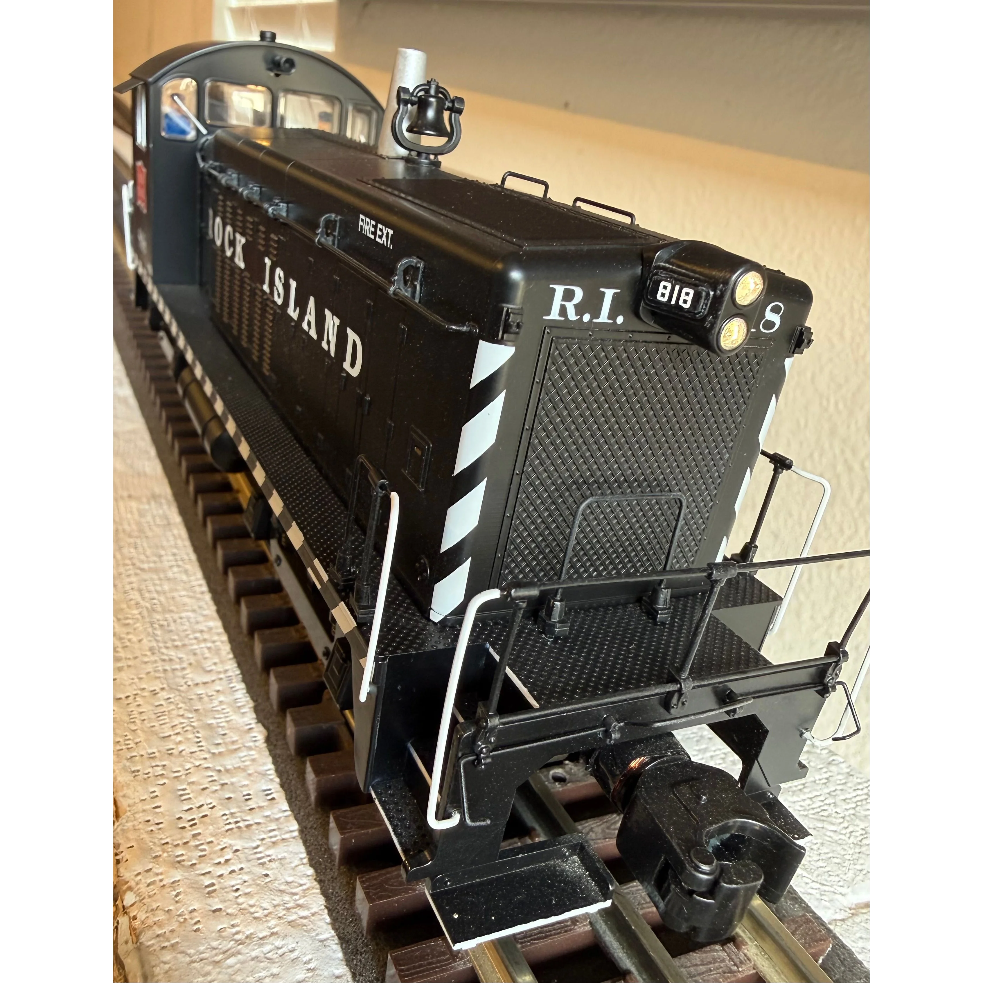 Lionel 2133610 Rock Island Legacy SW8 #818 — photo 3