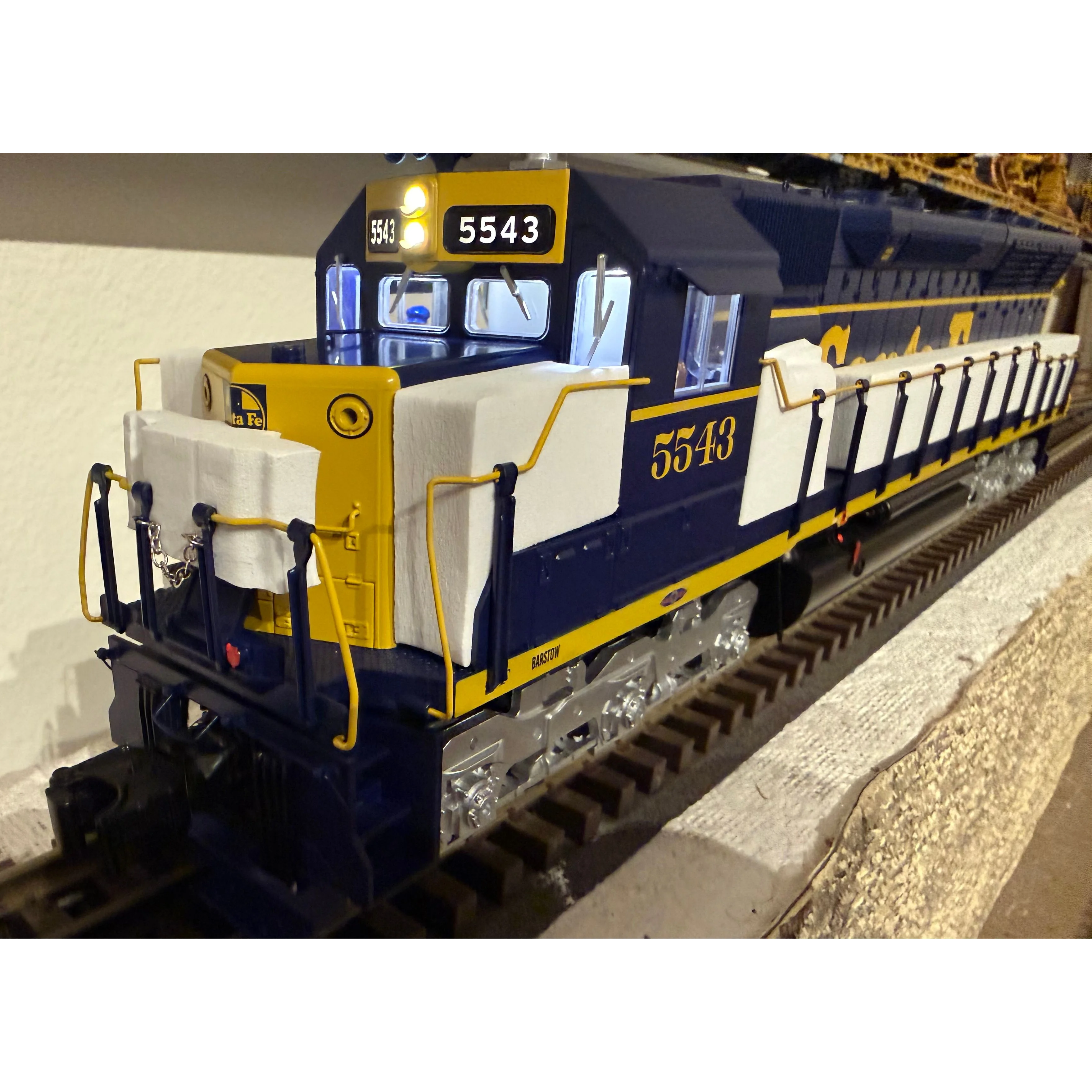 LIONEL 2433522 LEGACY SANTA FE SD45 #5534 - O SCALE - NEW and TESTED!! — photo 7