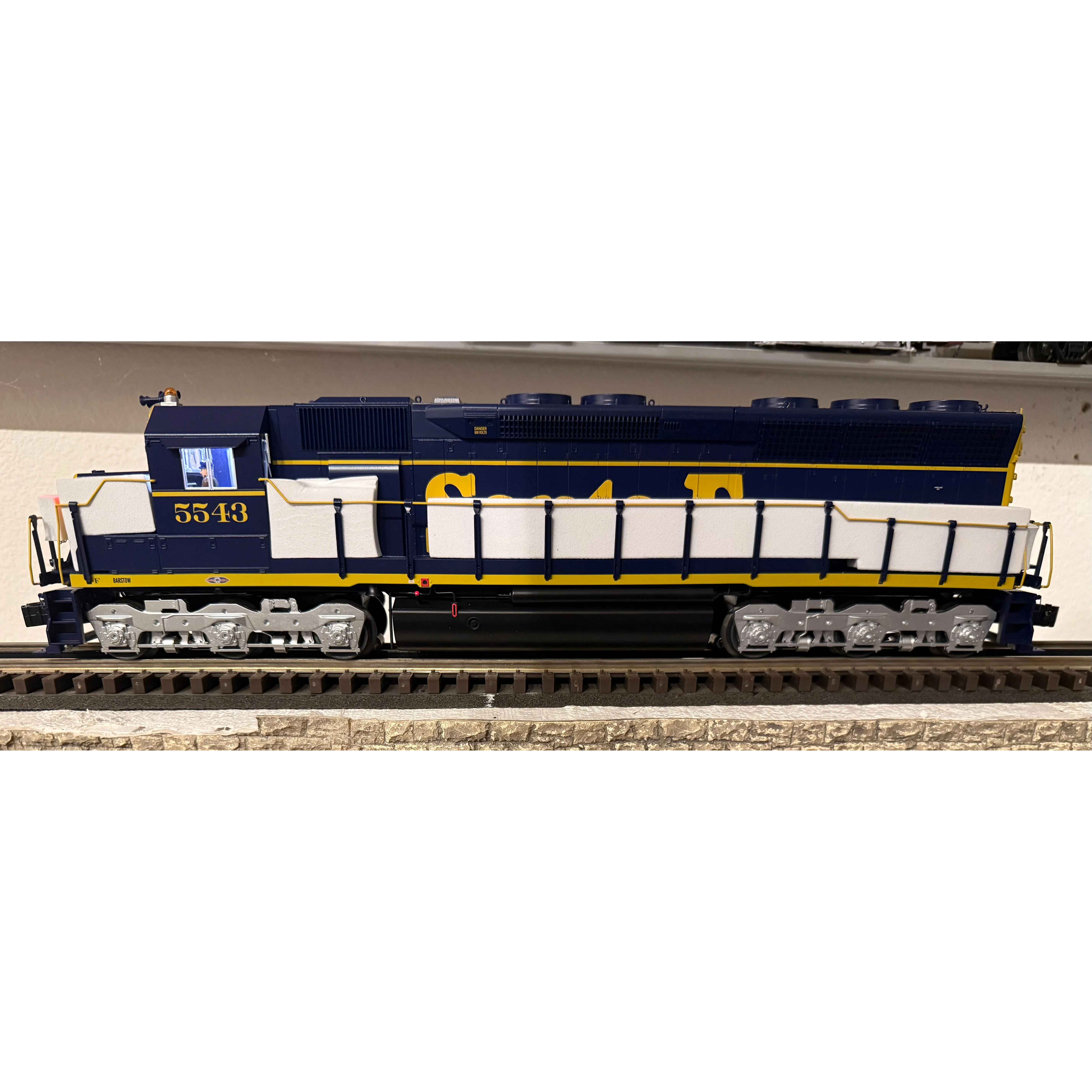LIONEL 2433522 LEGACY SANTA FE SD45 #5534 - O SCALE - NEW and TESTED!!