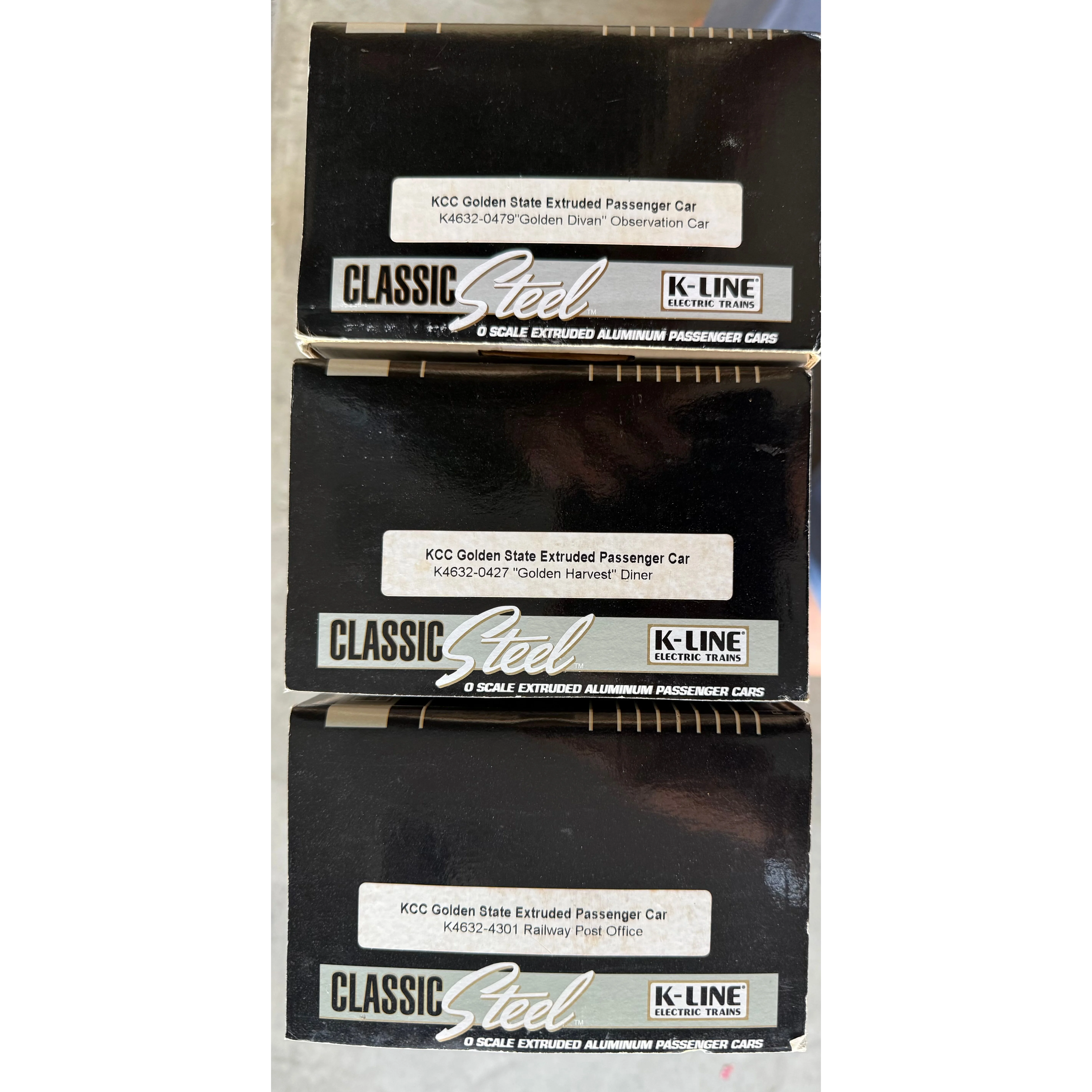 K-Line 3 rail Golden State Complete 5 Car Set (Upgraded LEDs and passengers) — photo 8