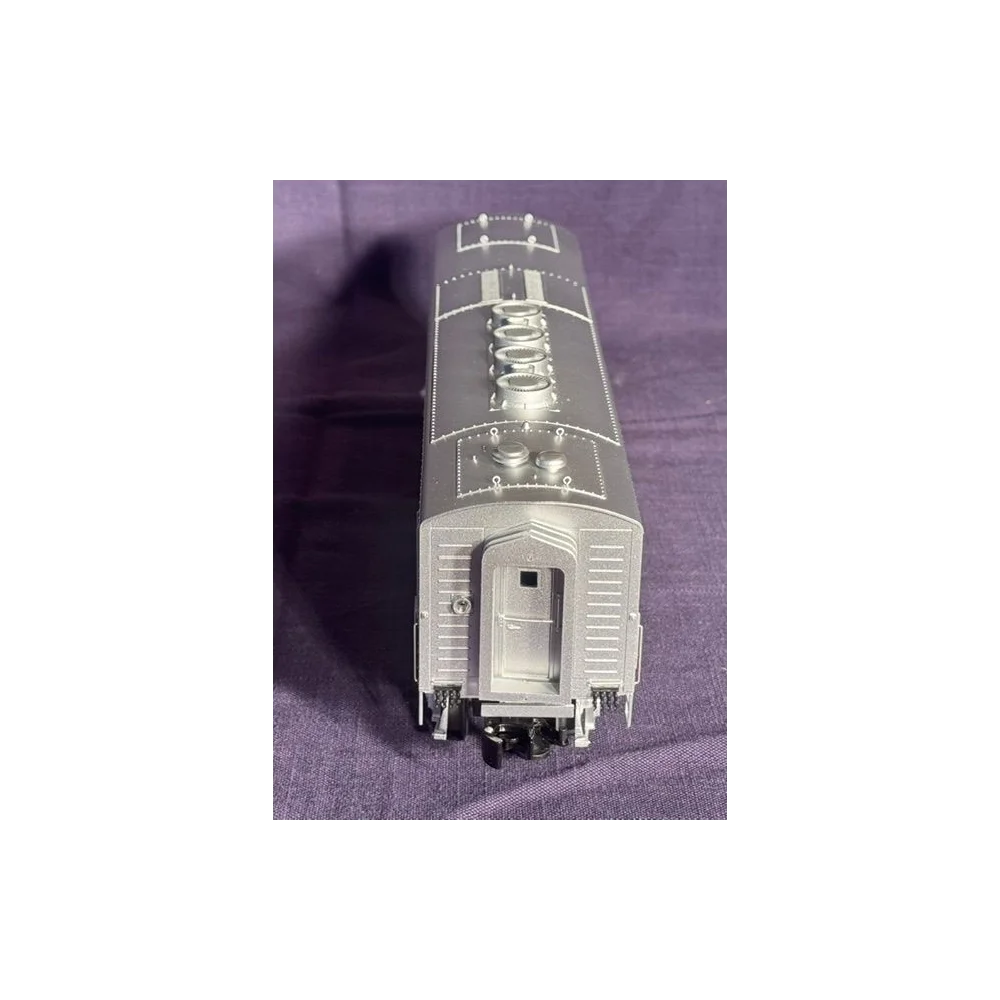 LIONEL 6-34522 SANTE FE F3B NON-POWERED DIESEL LOCOMOTIVE (C-8) — photo 2