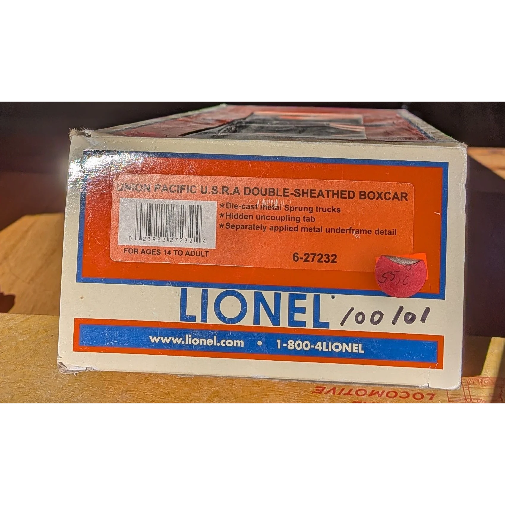 Union Pacific 40' double sheath Boxcar — photo 4