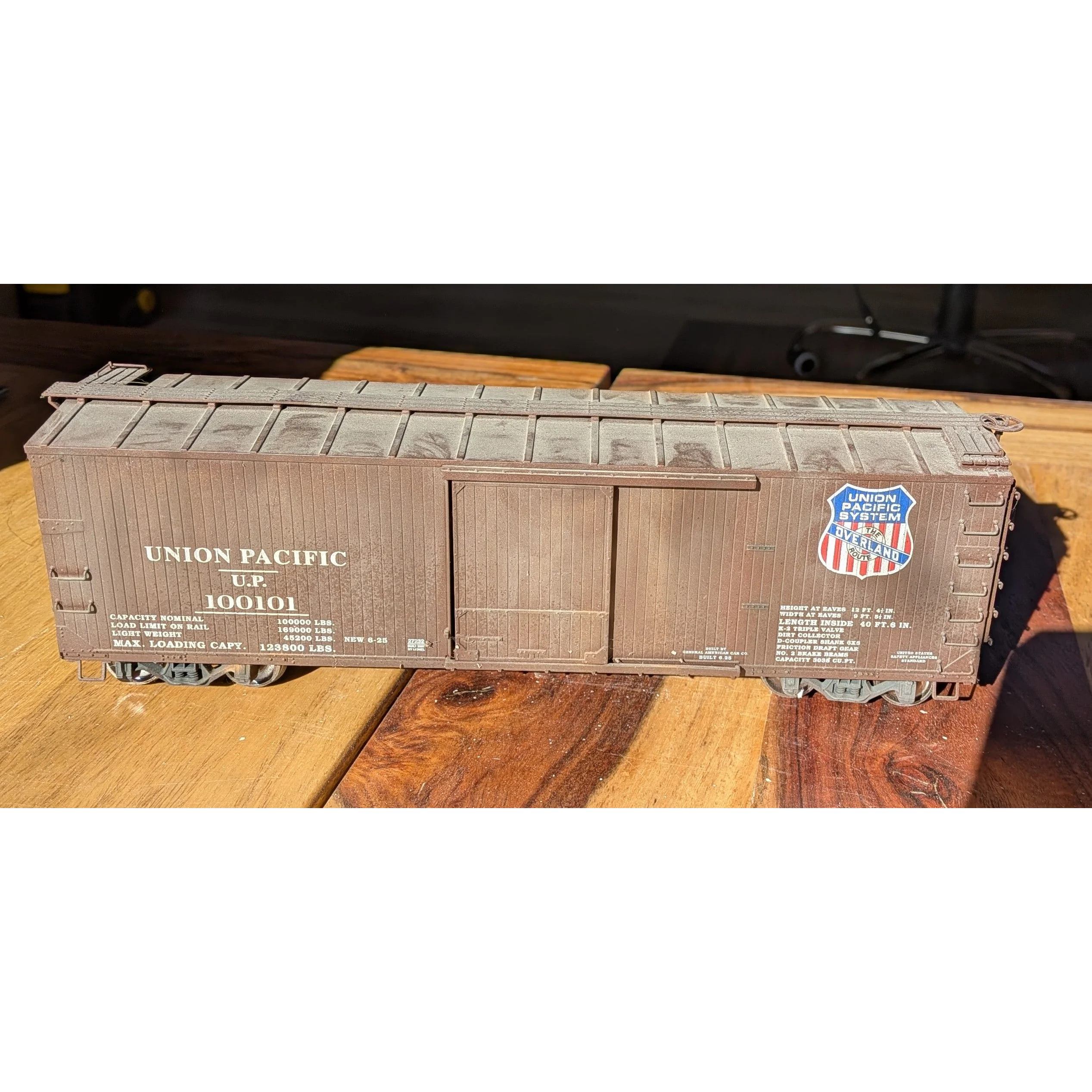 Union Pacific 40' double sheath Boxcar — photo 2