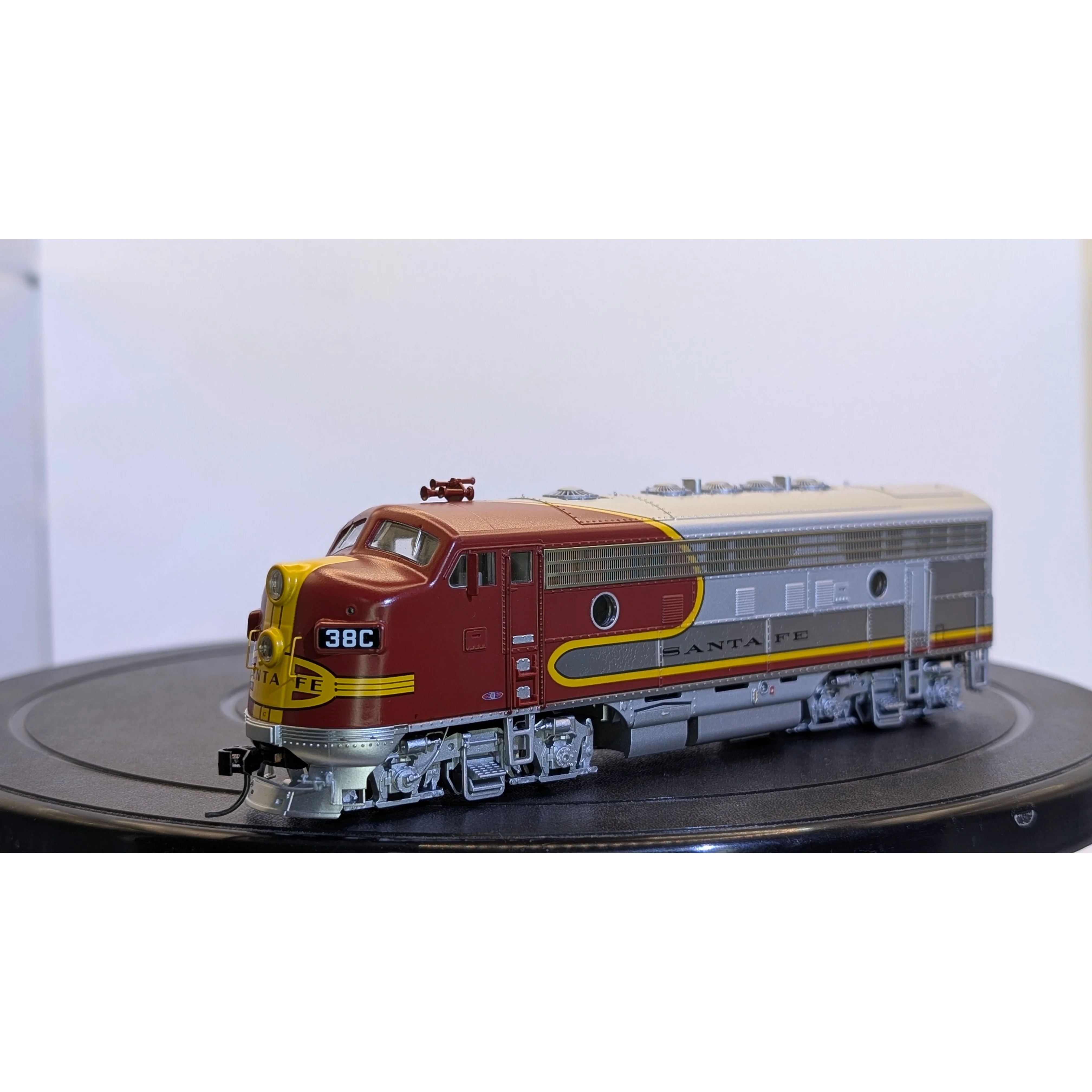 Walthers Proto 2000 Santa Fe F7 ABBA 38LABC Set w/Tsunami 2 DCC/Sound — photo 7