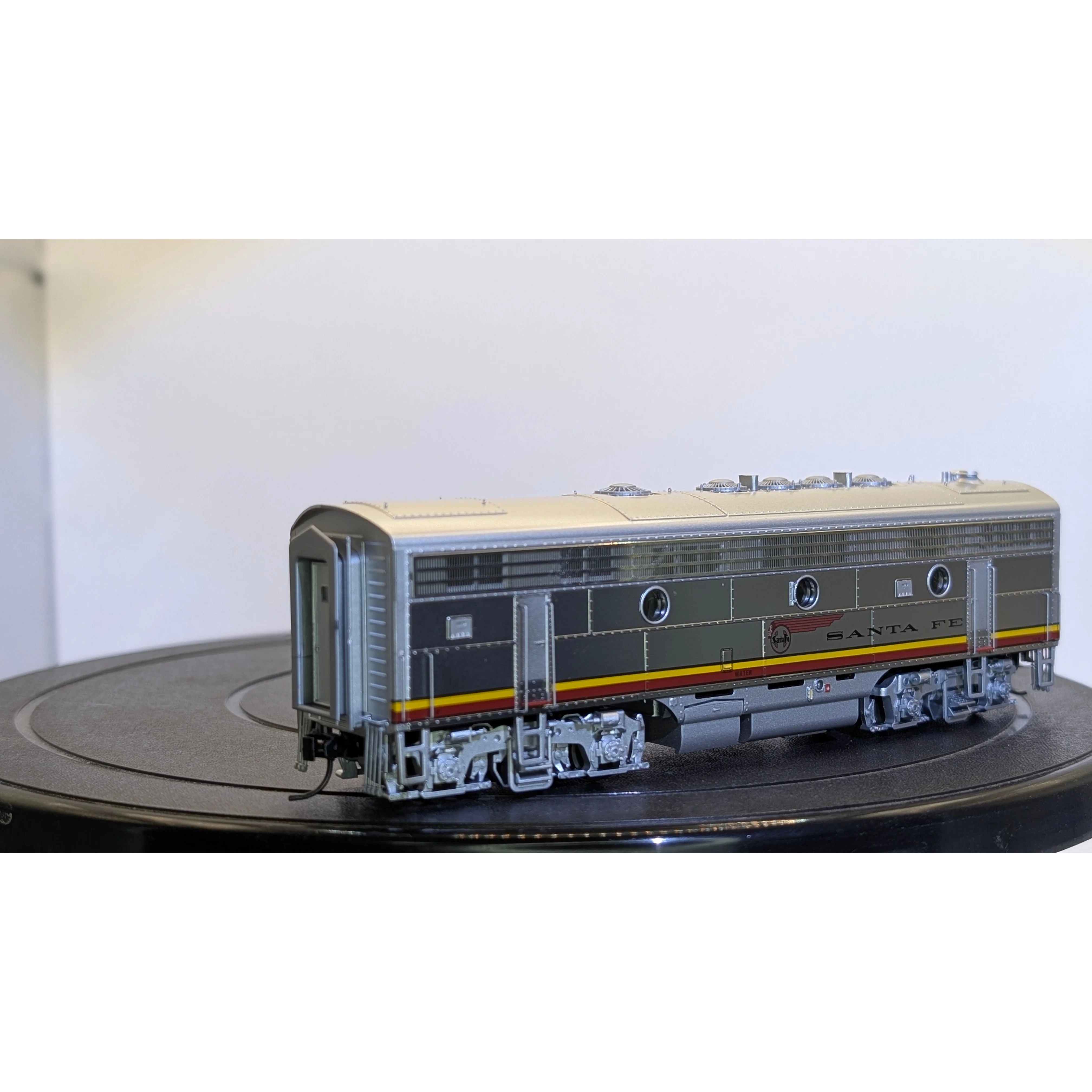 Walthers Proto 2000 Santa Fe F7 ABBA 38LABC Set w/Tsunami 2 DCC/Sound — photo 9