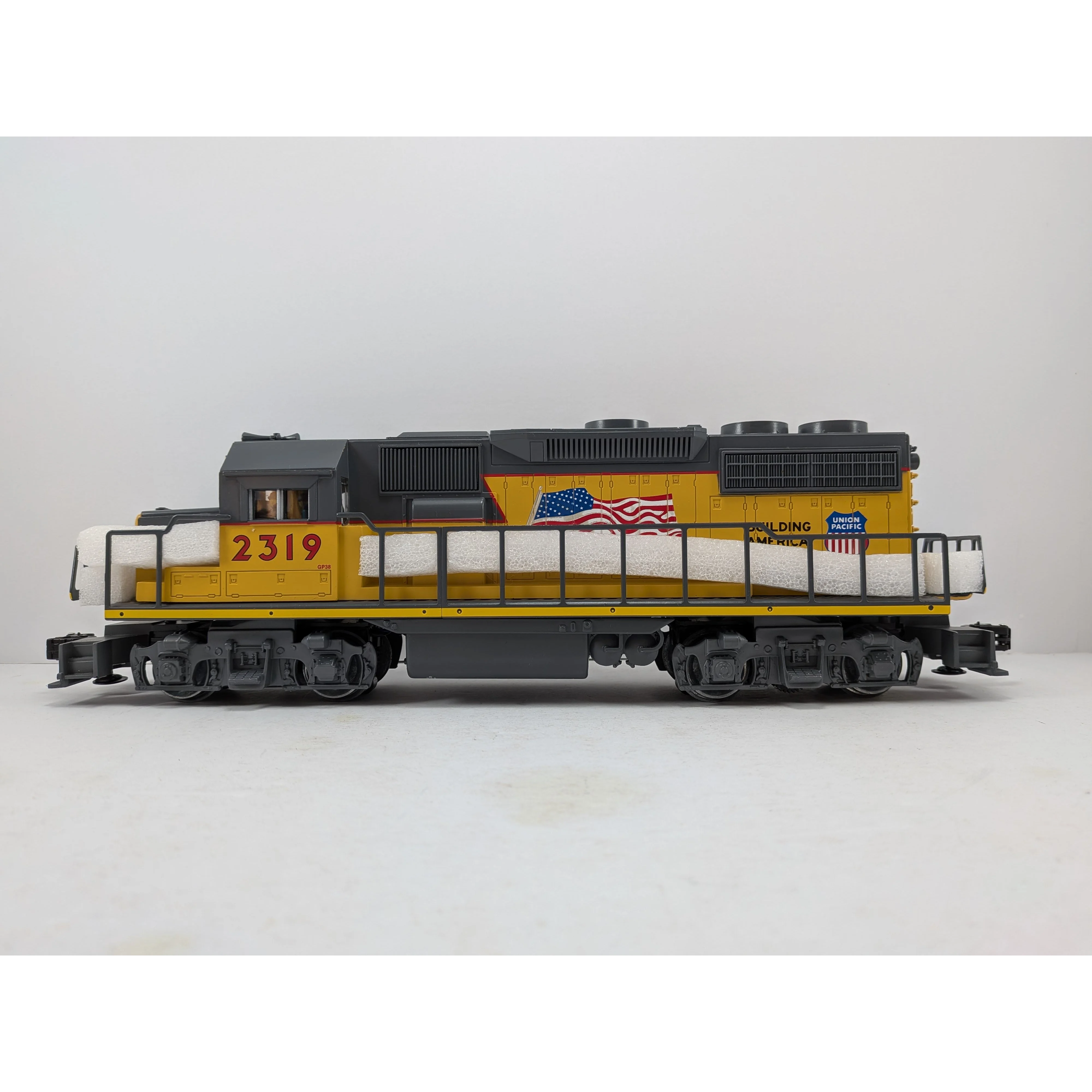 Lionel 1923110 O Union Pacific America Proud  GP38 Engine used.