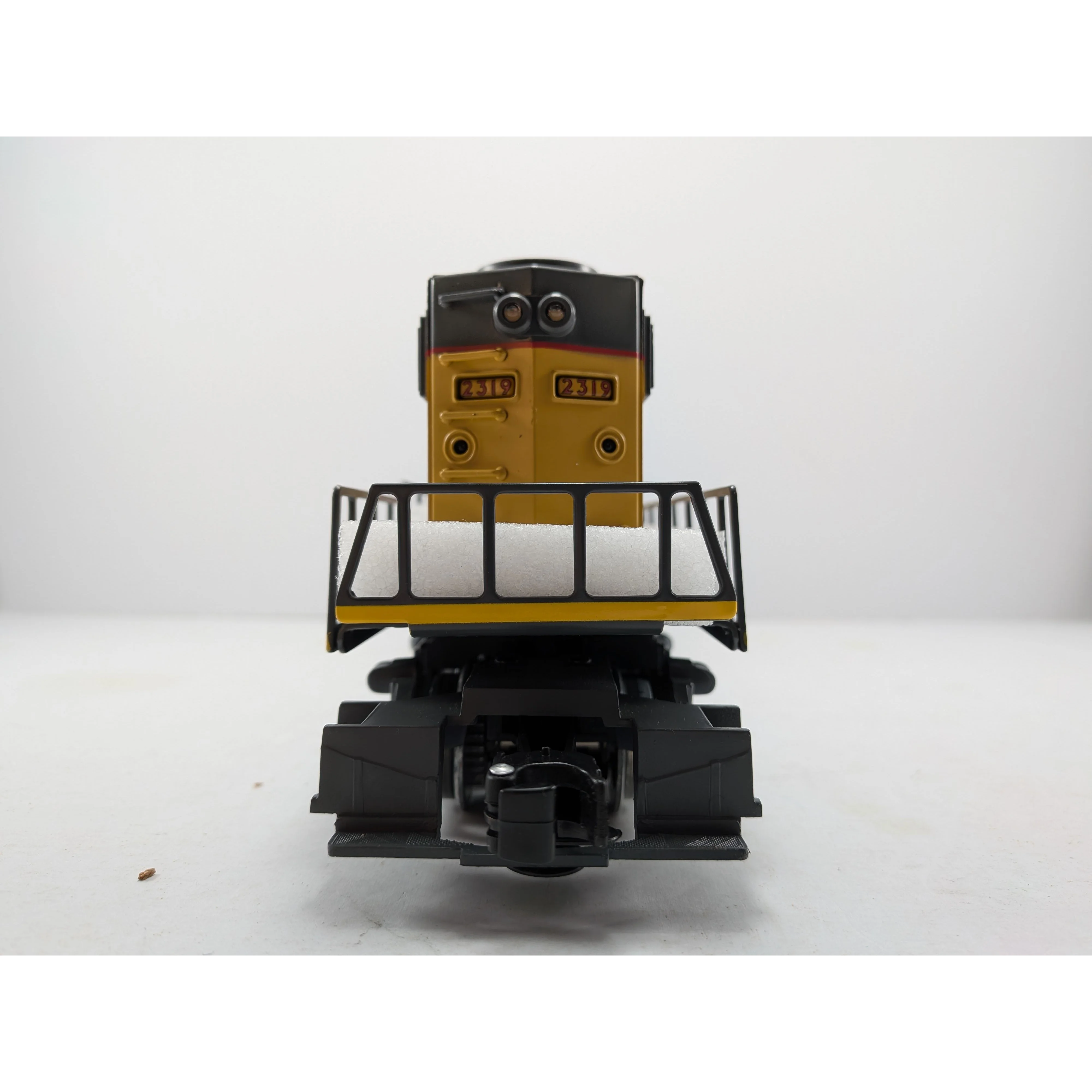 Lionel 1923110 O Union Pacific America Proud GP38 Engine used. - Image 2
