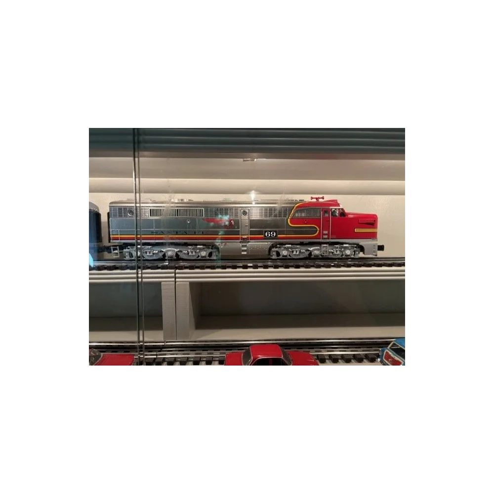 SILVER STREAK 12-CAR “SANTA FE” STREAMLINER, 70’ PLATED CARS, MTH, UNOPENED — photo 2