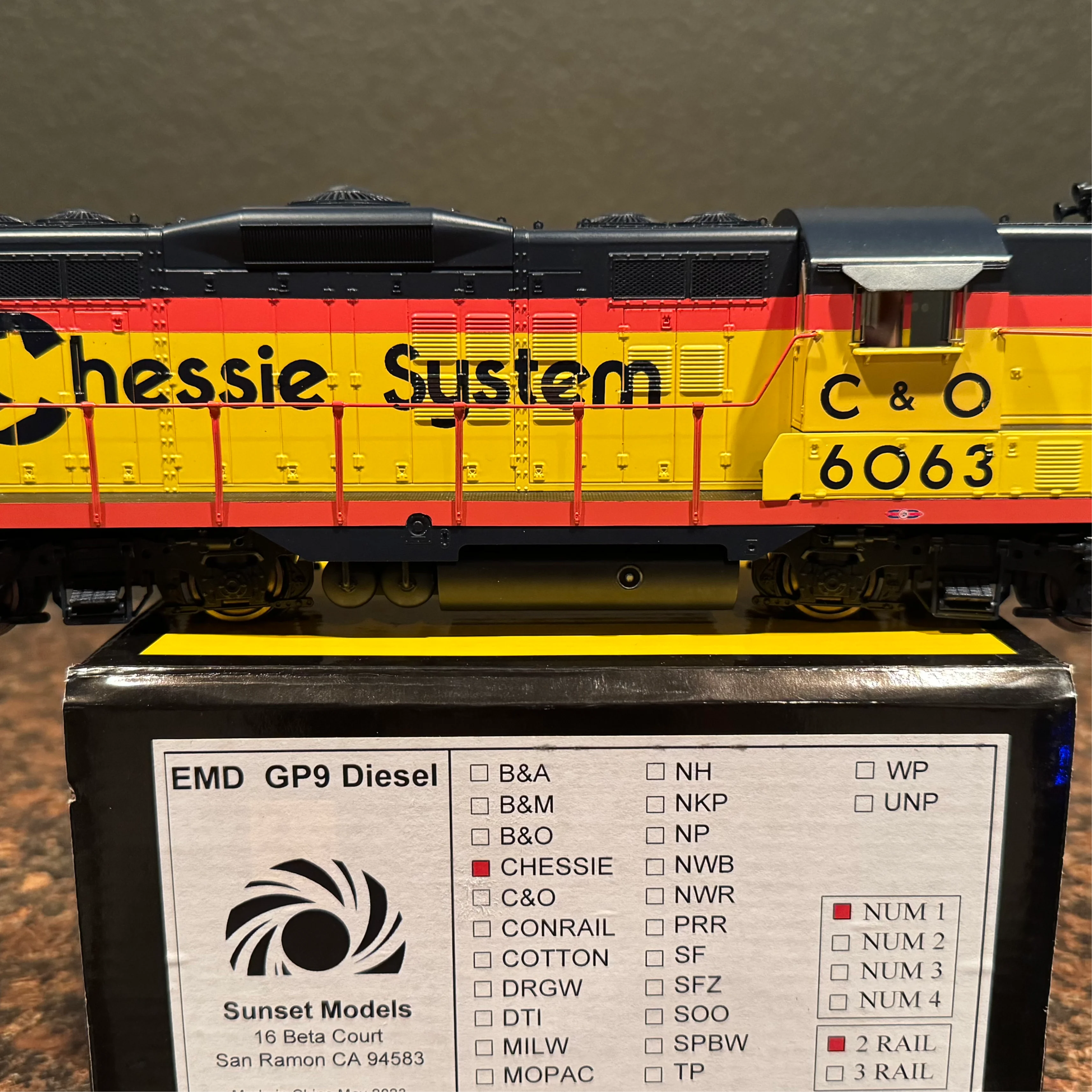 Sunset Models 3rd Rail Chessie System 2R GP9 Diesel ESU Loksound