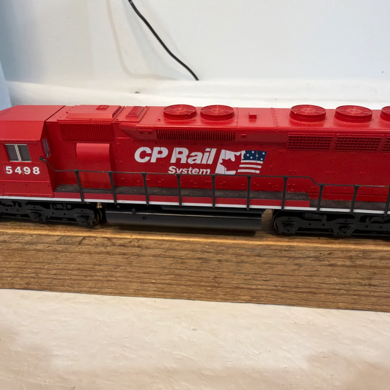 Kato Ho Scale EMD SD45 CP Rail Locomotive — photo 2