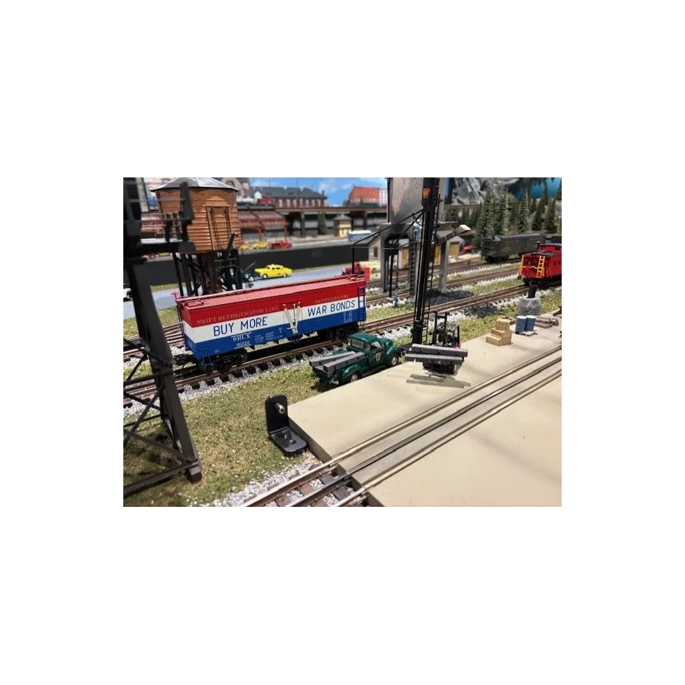 WW2 WAR BONDS REEFER WOODSIDED  36' MTH PREMIER  3 AVAILABLE   4 UR 1940s/WWII TRAIN  - Image 2