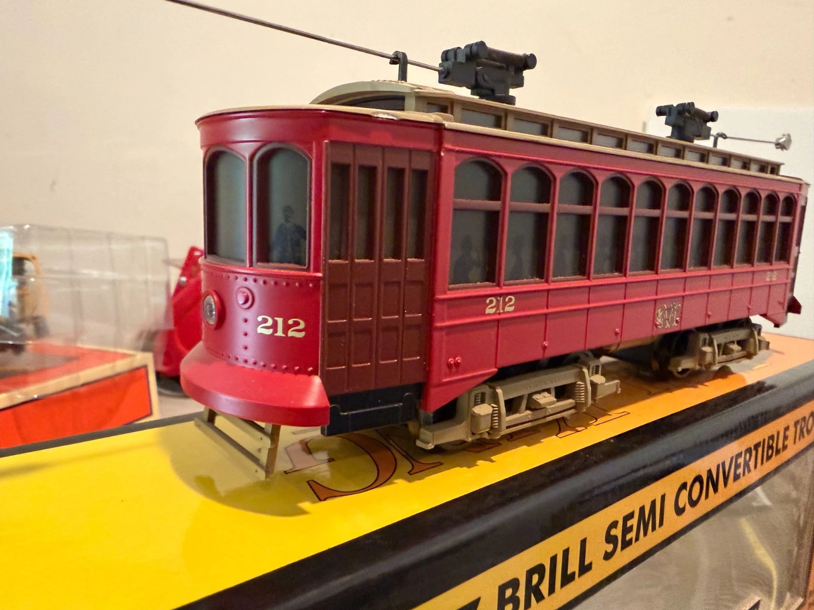 MTH 30-2512-0 Semi-Convertible Brill Trolley LN/Box — photo 2