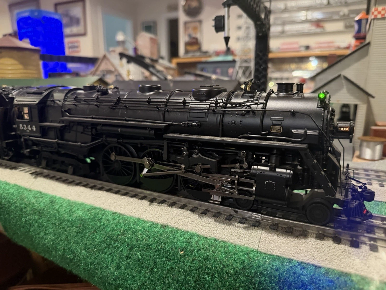 MTH 20-1005-1E NYC #5344 4-6-4 HUDSON STEAM ENG W/ P2 NIB — photo 3