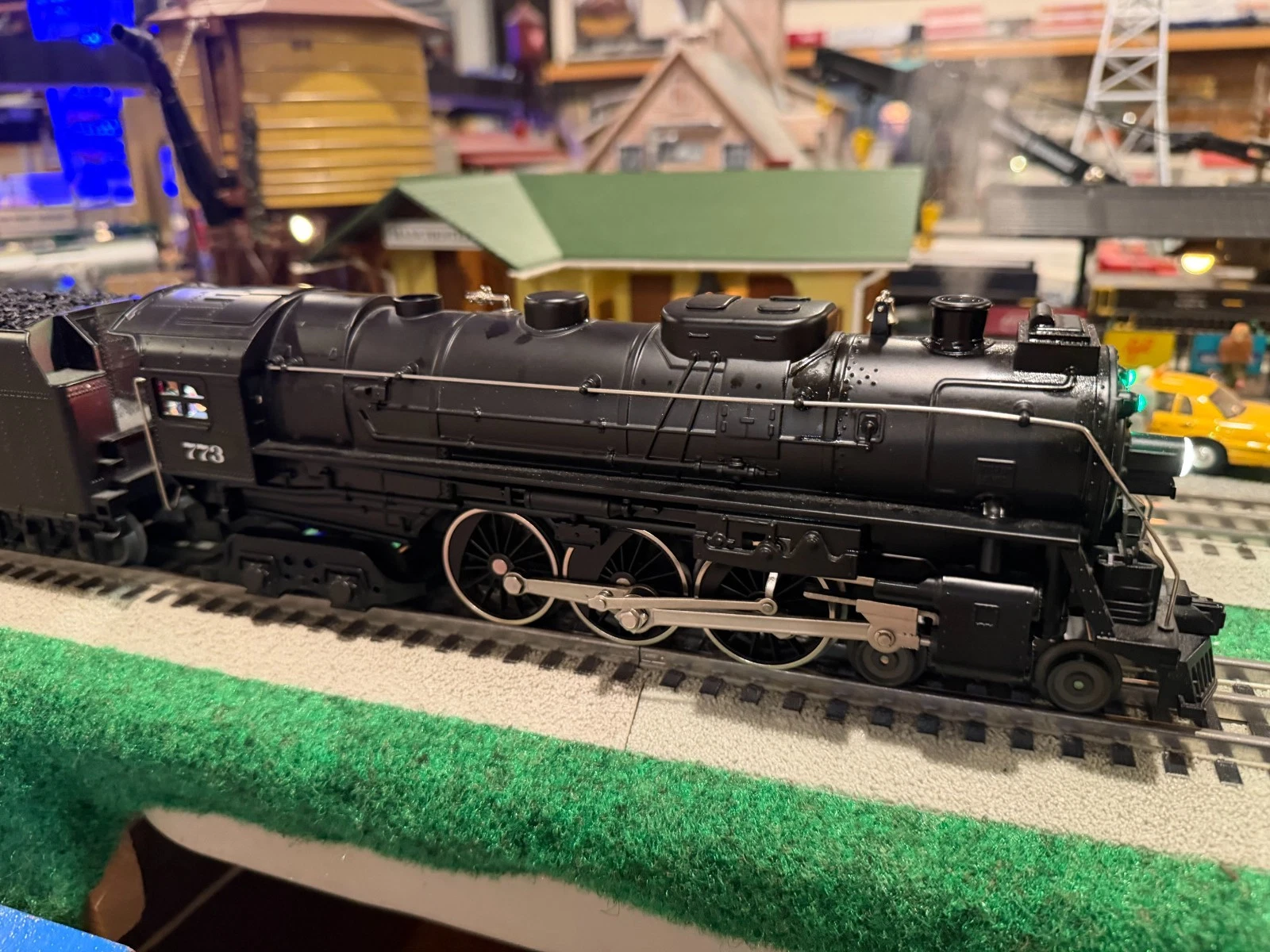 Lionel 2232040 LIONEL LINES LionChief Plus 2.0 Hudson Steam Locomotive #773 NIB — photo 3