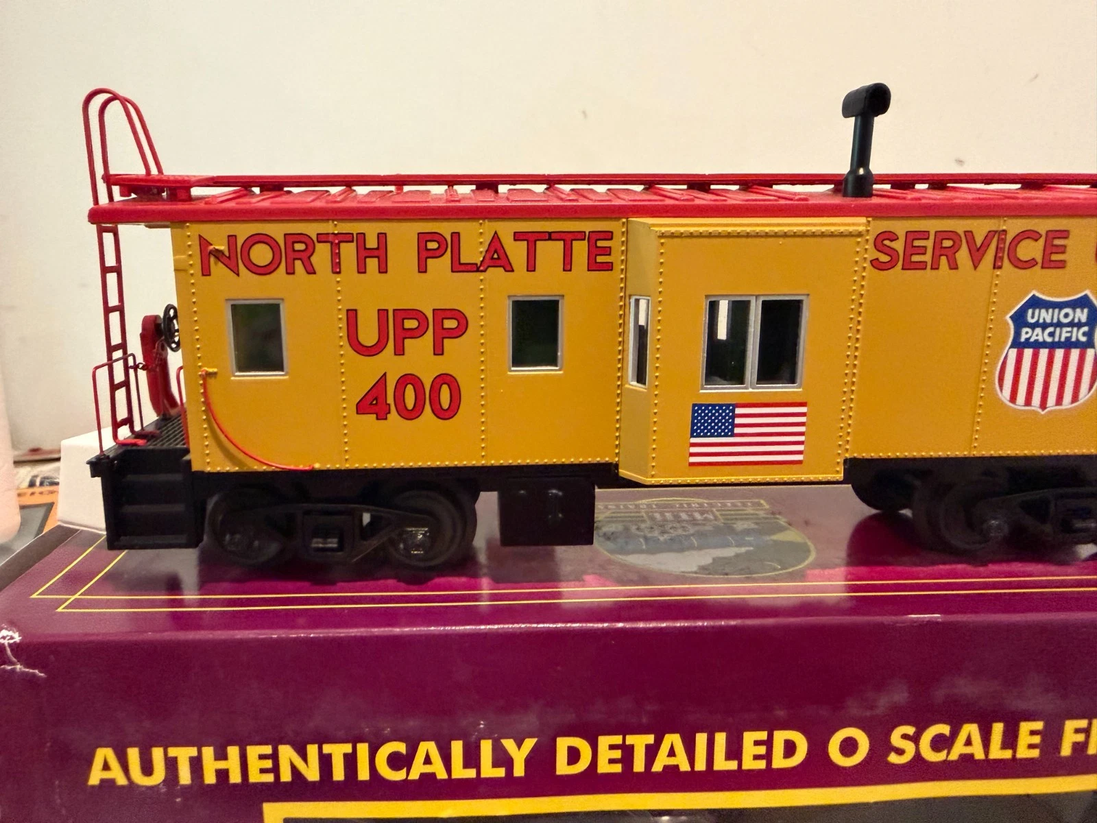 MTH 20-91619 Union Pacific Bay Window Caboose #400 LN/Box