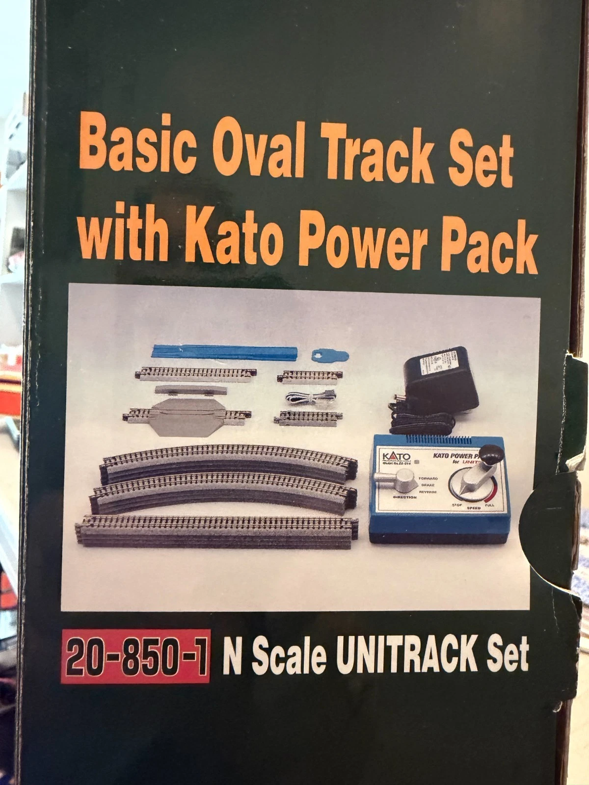 Kato N Scale 20-850-1 Basic Oval Track Set w/ Power Pack NIB — photo 2