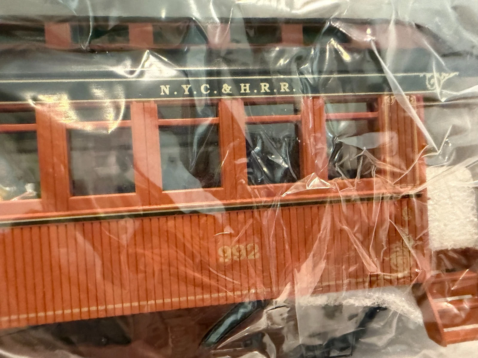 MTH 20-62002 New York Central Empire State Express 64' Woodside Coach NIB — photo 2
